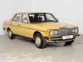 Mercedes-Benz 300 W 123 300 D Limousine *AHK * SD* Giallo - thumbnail 3