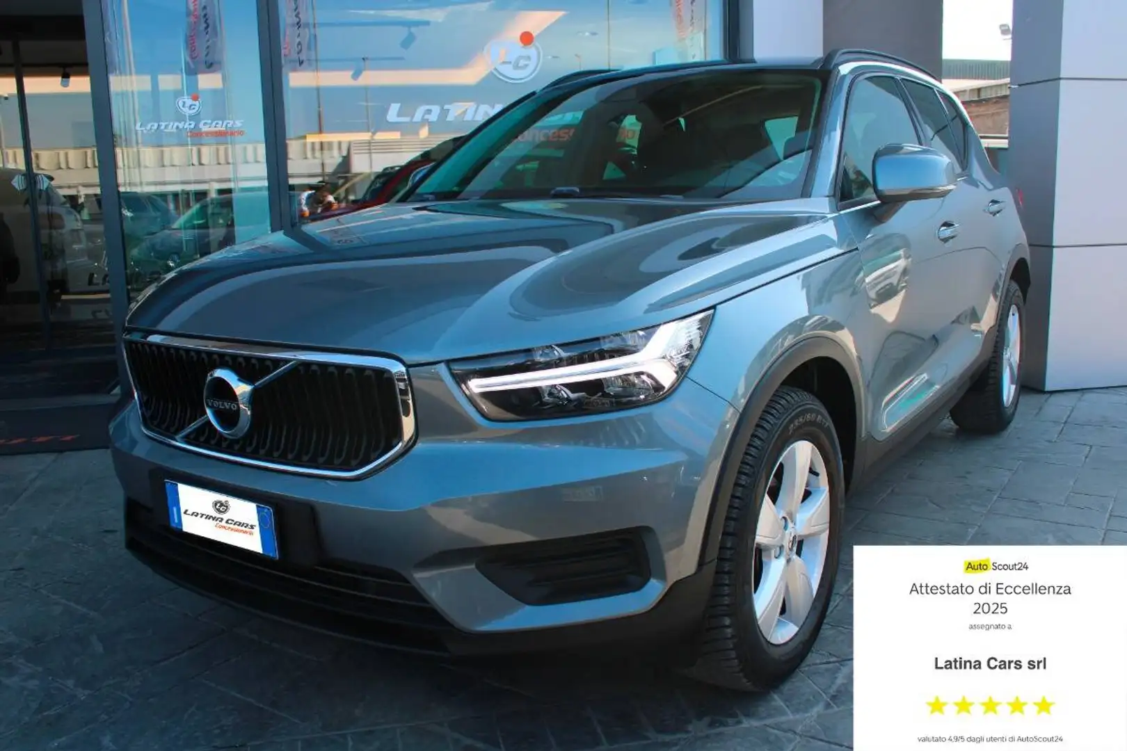 Volvo XC40 2.0 d3 Business AUTOMATICA con Navigatore Argento - 1
