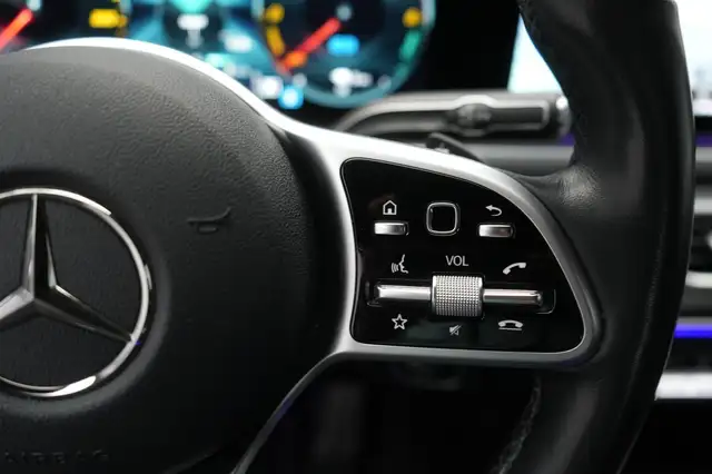 Mercedes-Benz GLE view 29