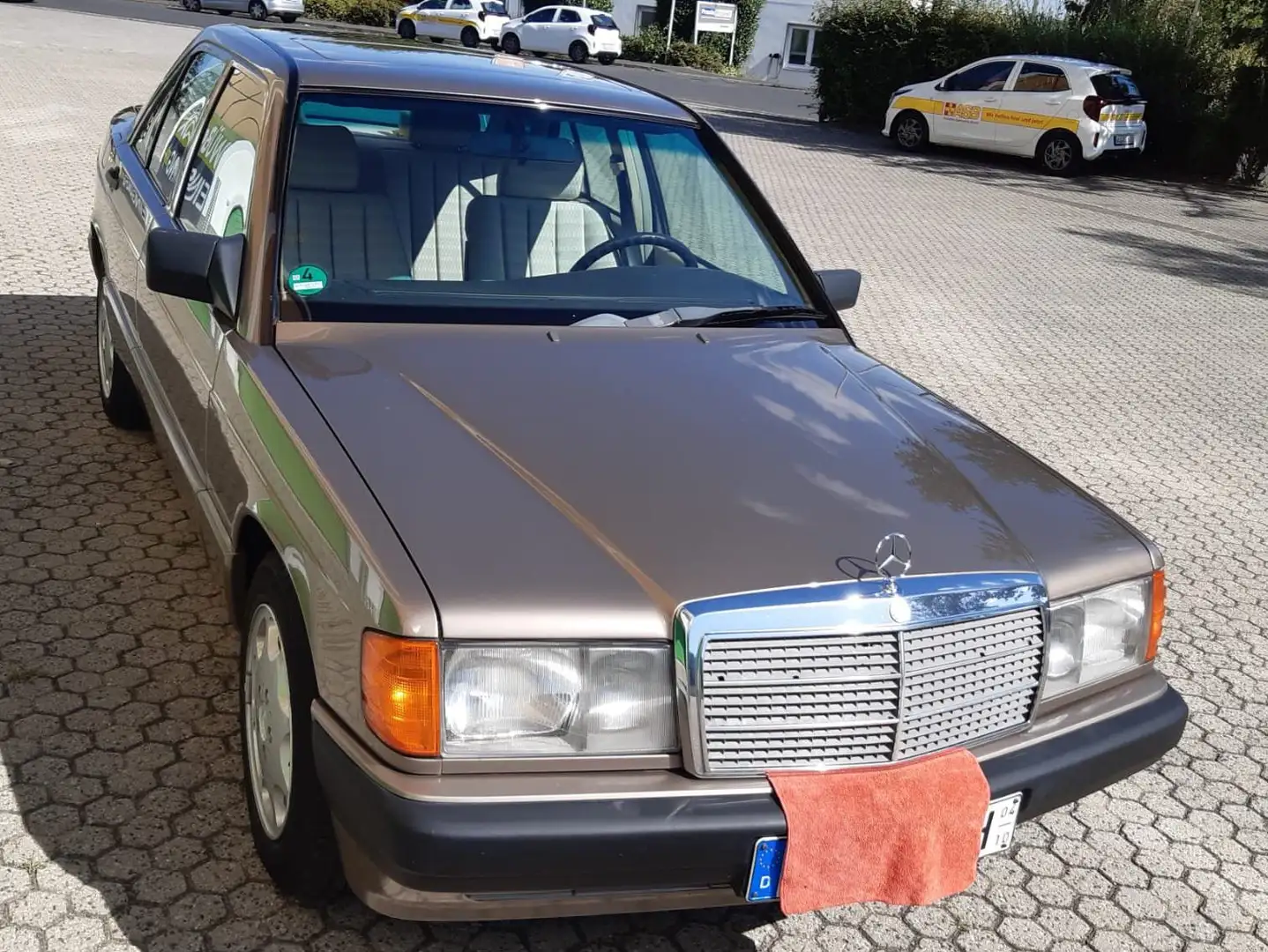 Mercedes-Benz 190 E mit H-Kennzeichen Bronze - 1