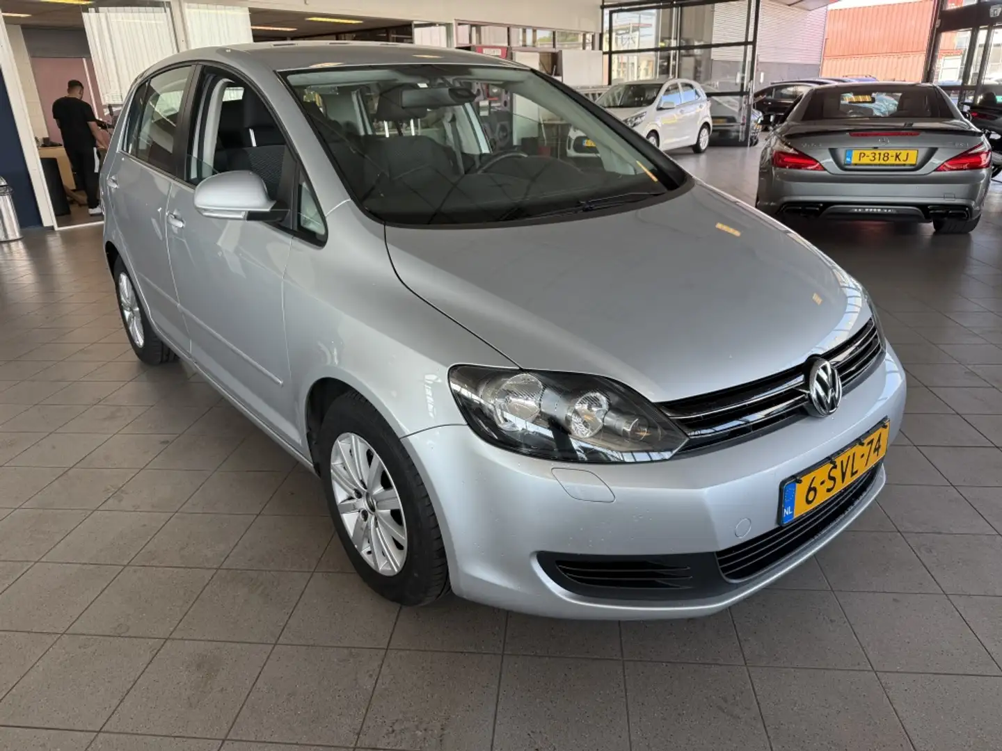 Volkswagen Golf Plus 1.2 TSI Comfl.BlueM Grijs - 2