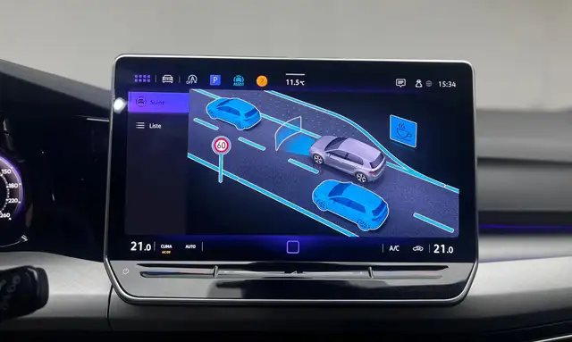 Volkswagen Golf view 14