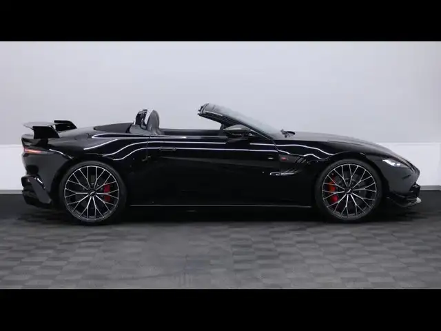 Aston Martin Vantage view 10