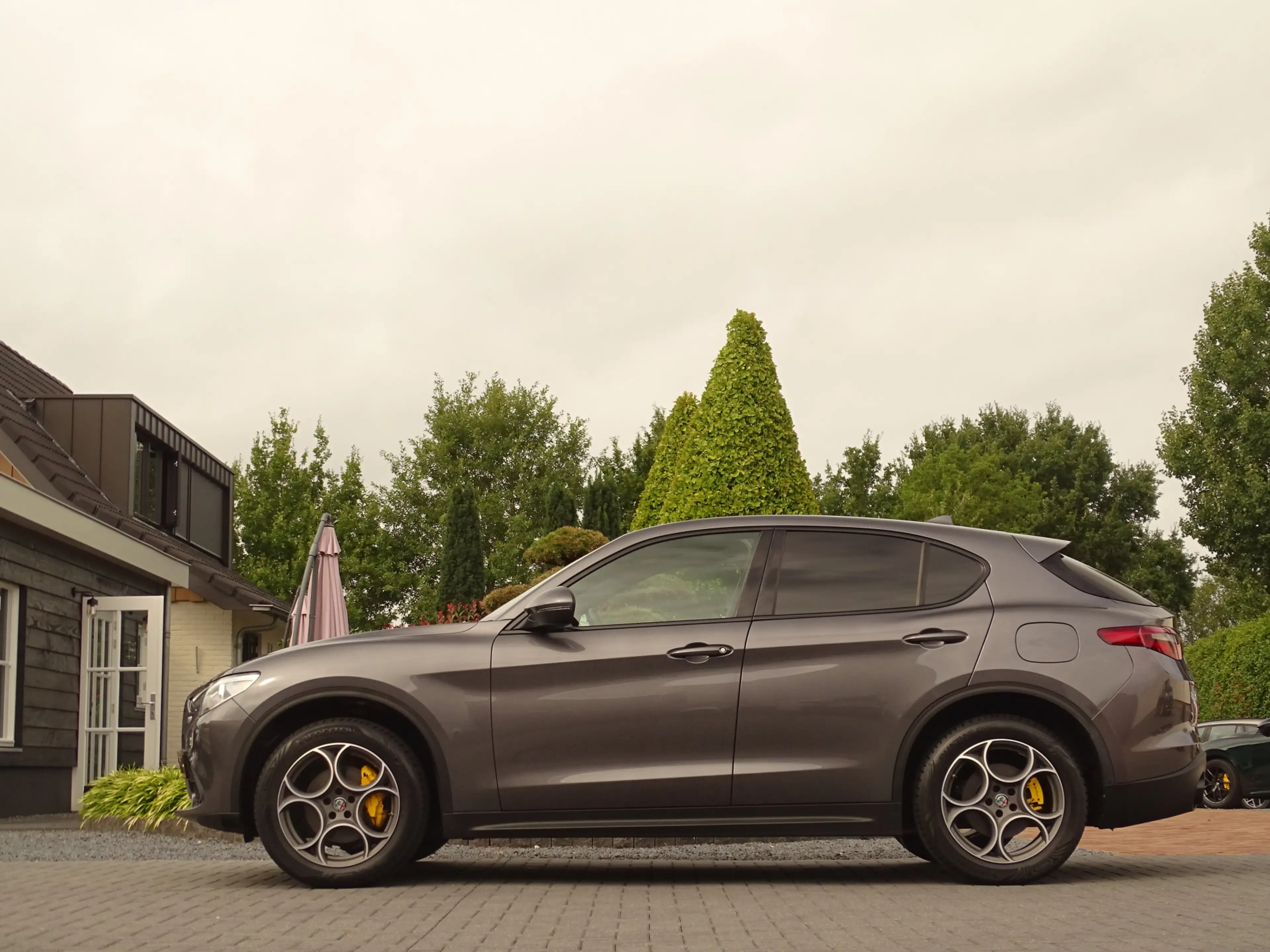 Alfa Romeo Stelvio 2.0 T AWD Velocest. | Carplay!! | Flippers | All-B — photo 3