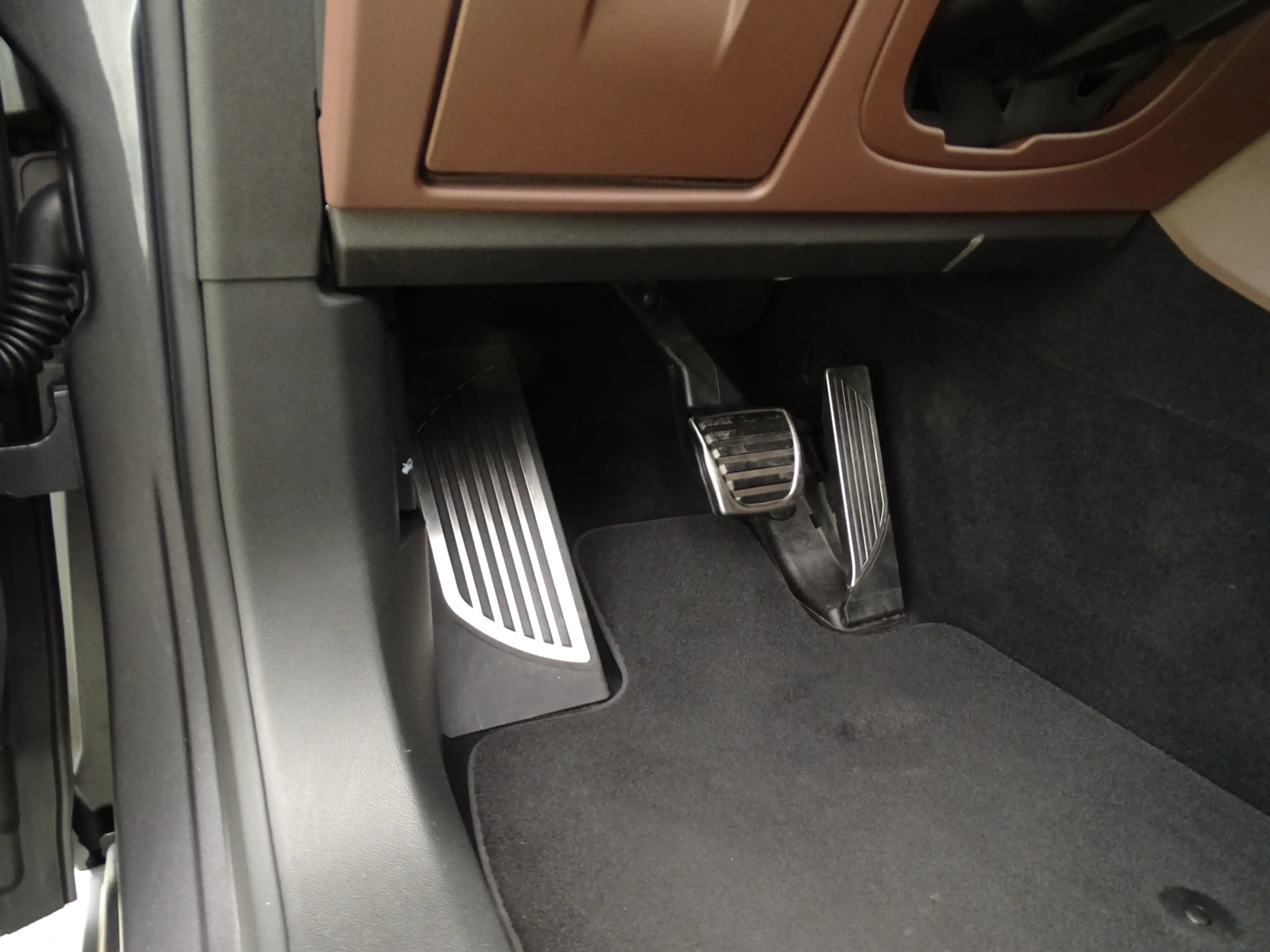 Alfa Romeo Stelvio 2.0 T AWD Velocest. | Carplay!! | Flippers | All-B — photo 10