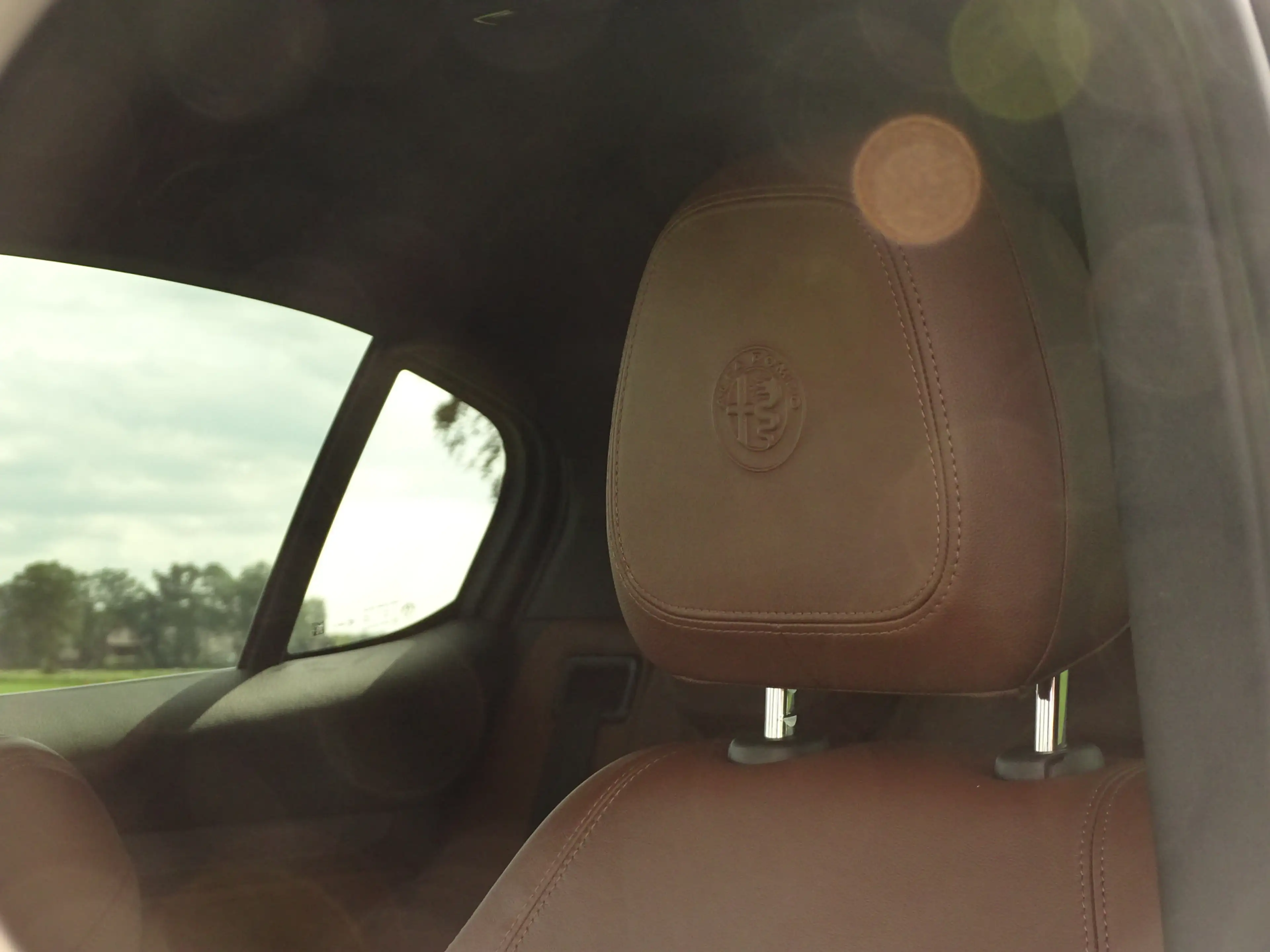 Alfa Romeo Stelvio 2.0 T AWD Velocest. | Carplay!! | Flippers | All-B — photo 12