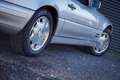 Mercedes-Benz SL 280 Cabrio / NL Auto / Volledige Historie Gris - thumbnail 39