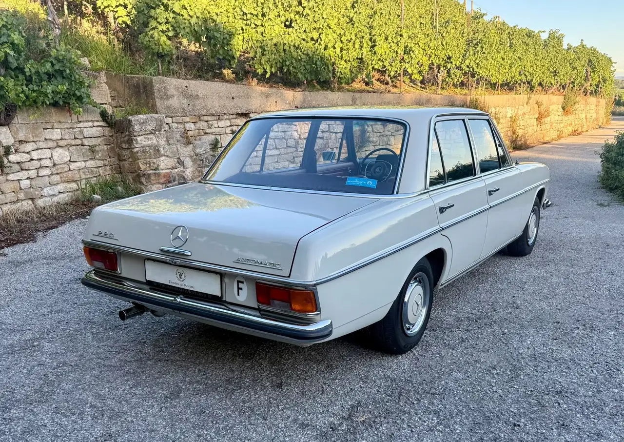 Mercedes-Benz 220 /8 W115, orig.Scheckheft, Vergaser überholt!, foto 7