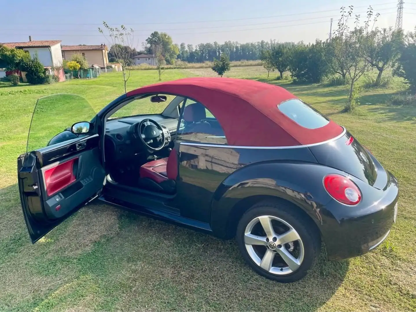 Volkswagen New Beetle New Beetle Cabrio 1.9 tdi limited Red Edition Czerwony - 1