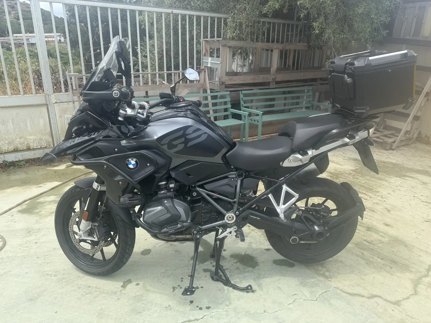BMW R 1250 GS triple black - 1