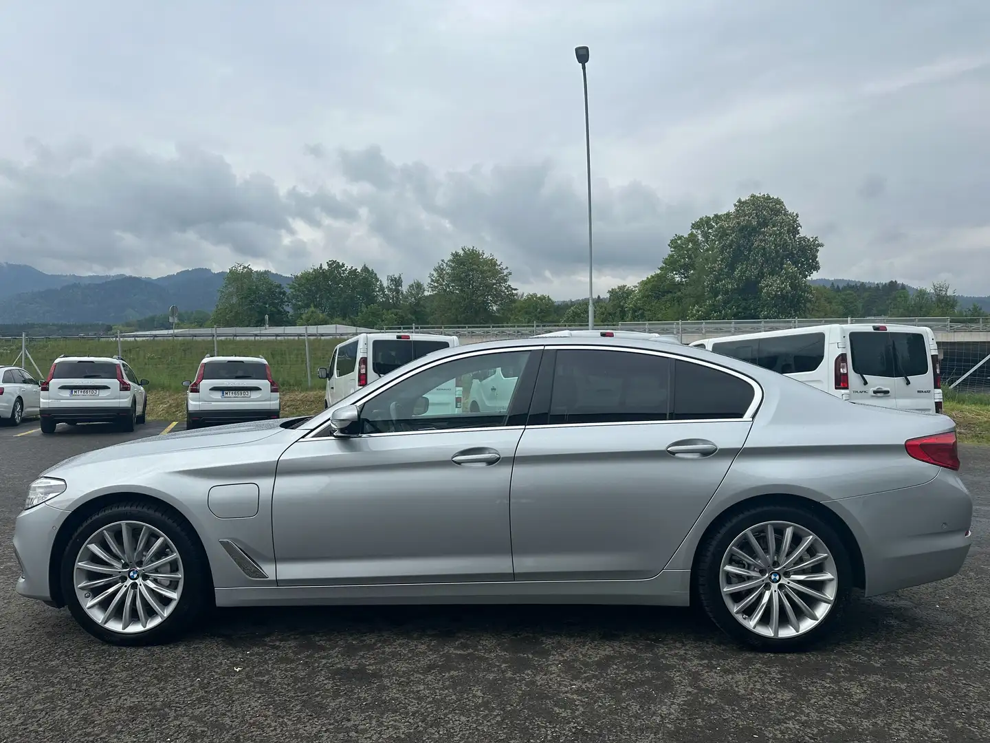 BMW 530 530e PHEV iPerformance Silber - 2