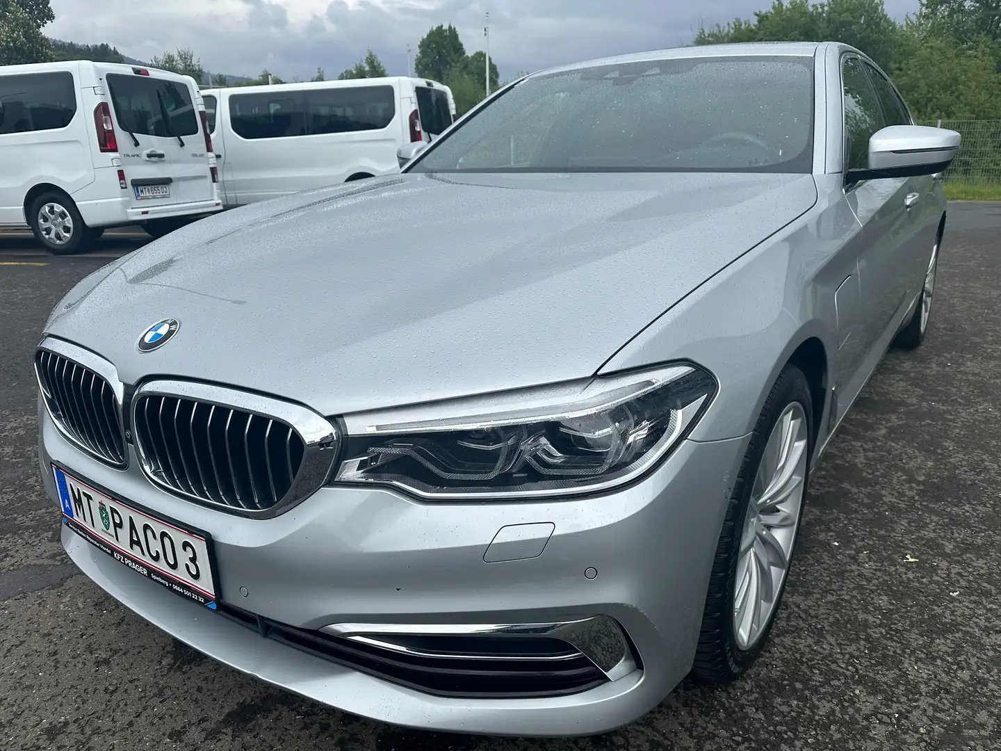 BMW 530 530e PHEV iPerformance Silber - 1