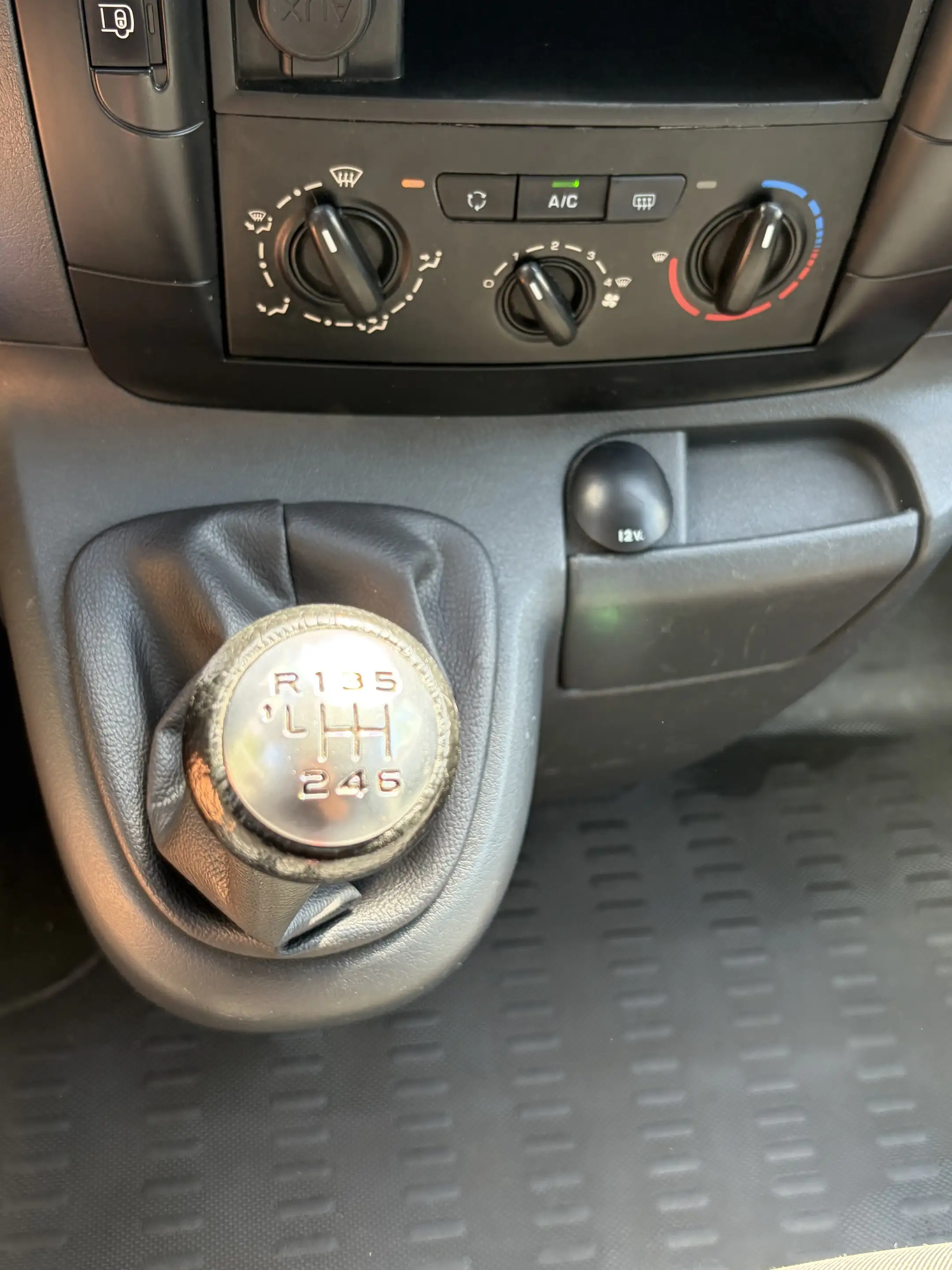 Citroen Jumpy 2.0HDI L2H1 **TVA RECUPERABLE**GARANTIE** — photo 12
