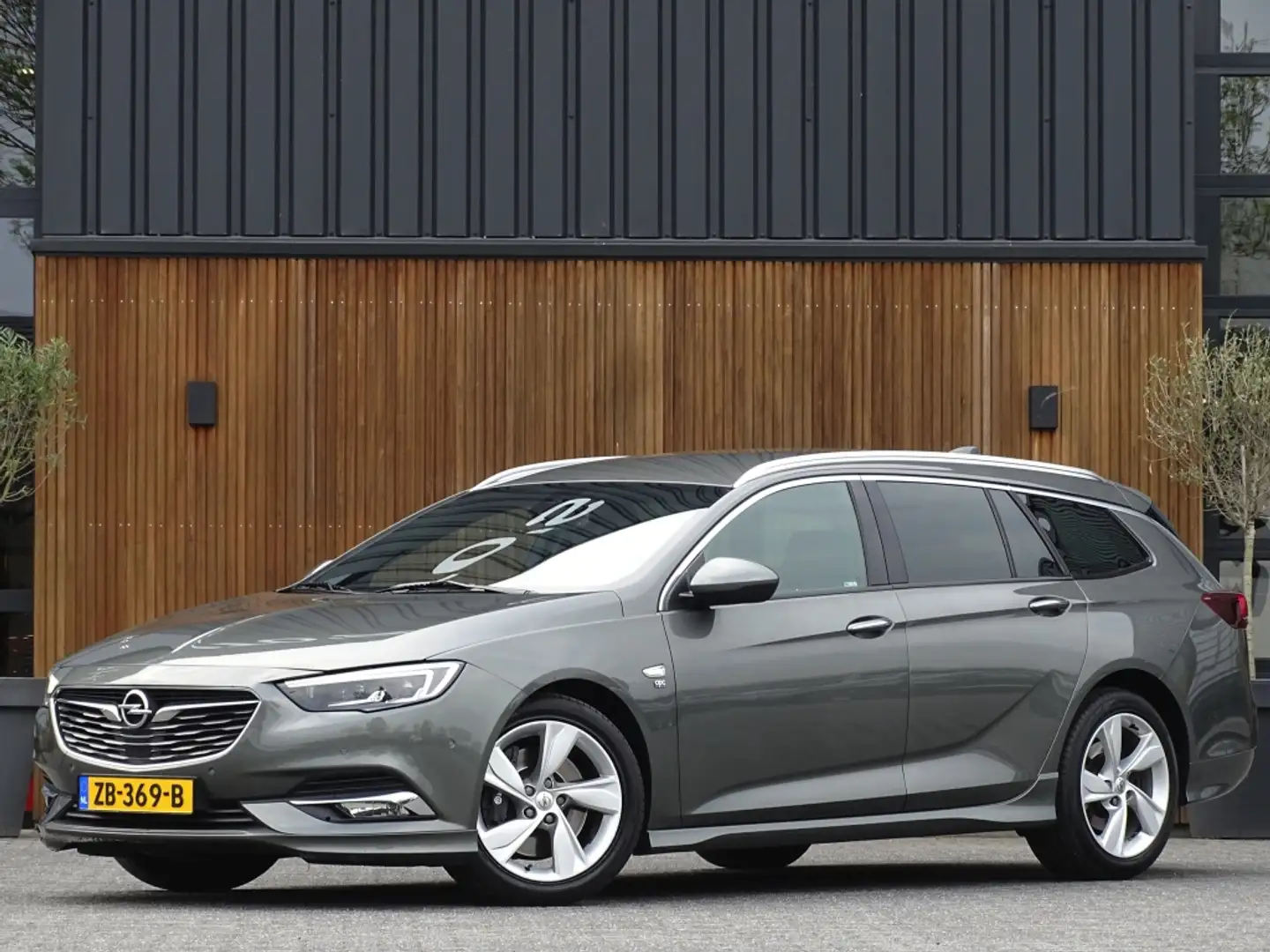 Opel Insignia Sports Tourer 2.0 Turbo 260PK 4x4 / OPC Line / Bre Gris - 1