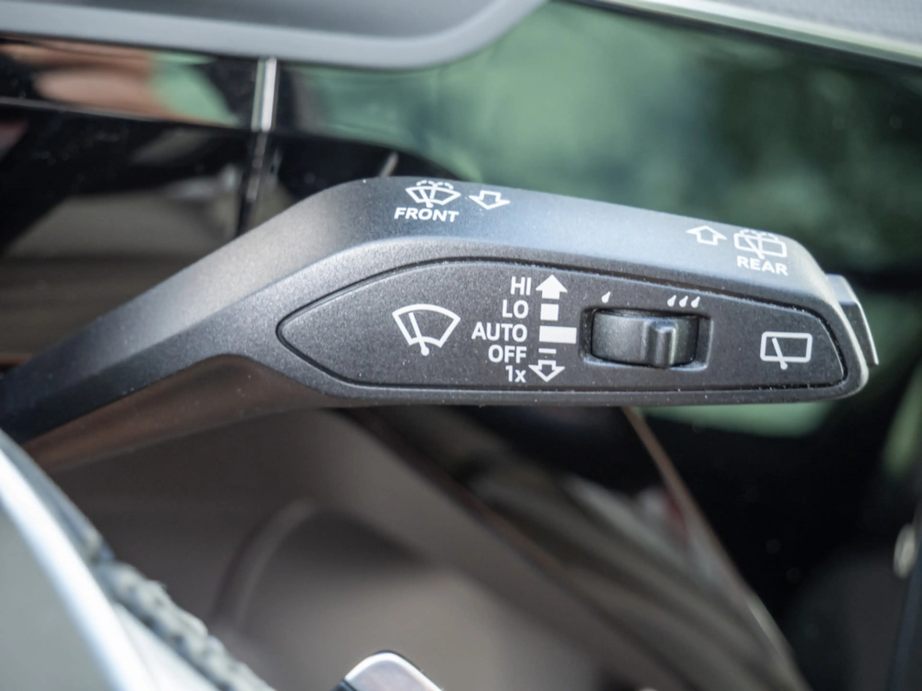 Audi Q8 e-tron S line 55 quattro MATRIX PANO ACC B — photo 17