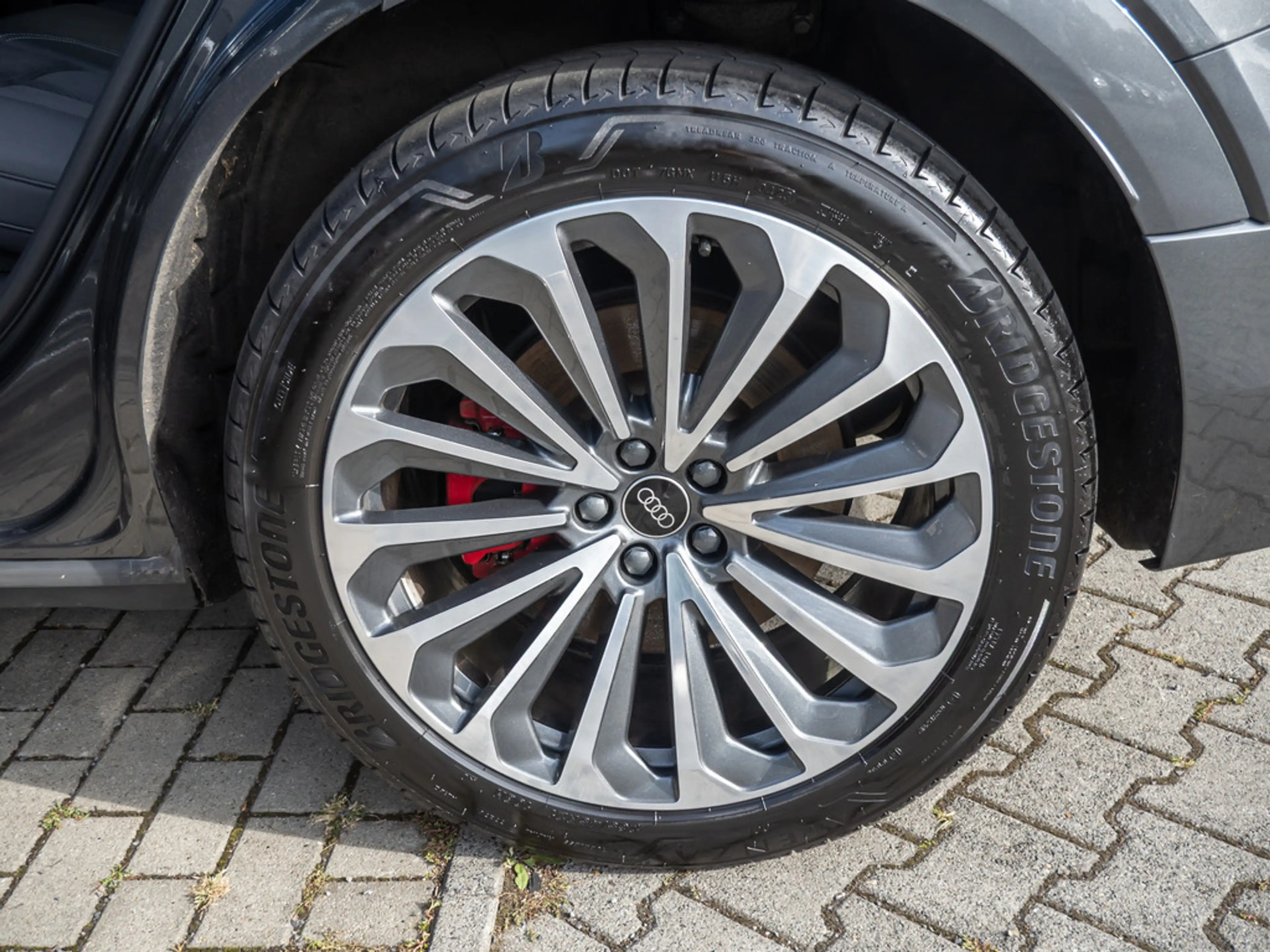 Audi Q8 e-tron S line 55 quattro MATRIX PANO ACC B — photo 7