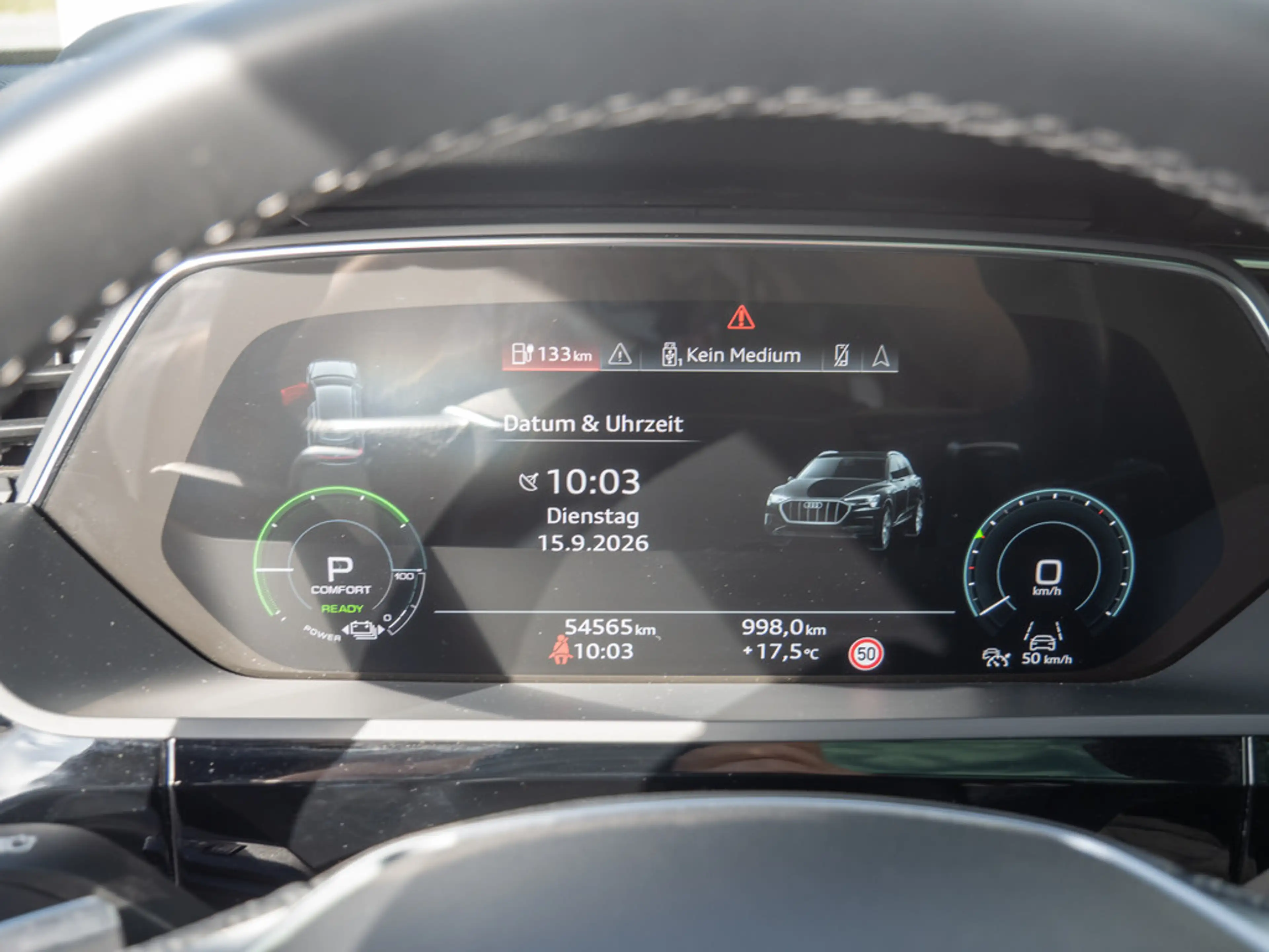 Audi Q8 e-tron S line 55 quattro MATRIX PANO ACC B — photo 16