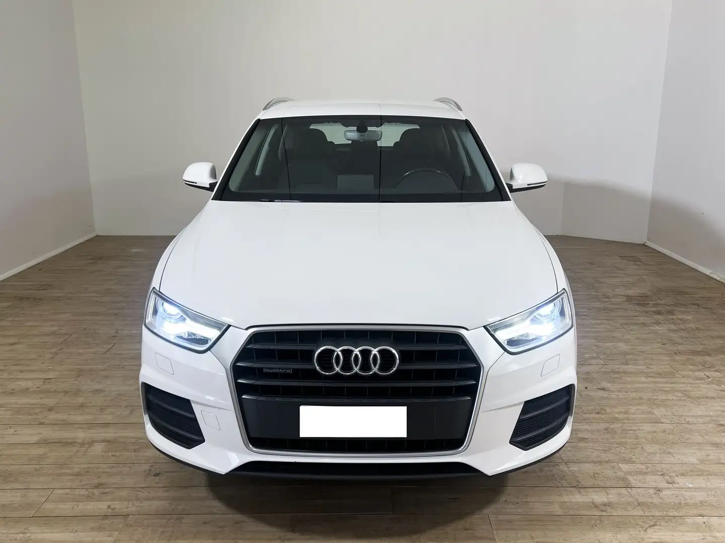 Audi Q3 2.0 TDI 150 CV quattro S tronic Business Bianco - 2