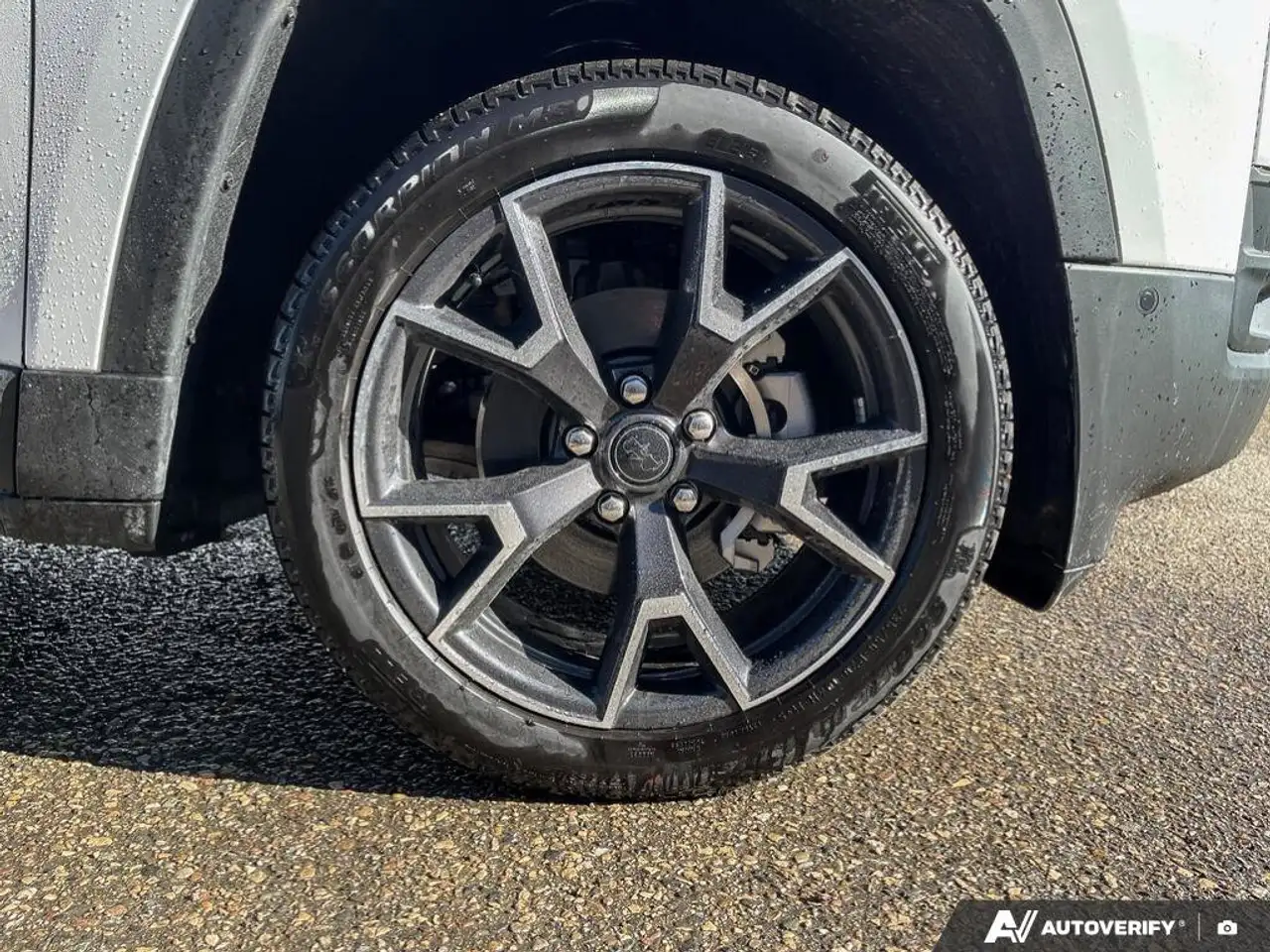 Jeep Cherokee снимка Jeep Cherokee