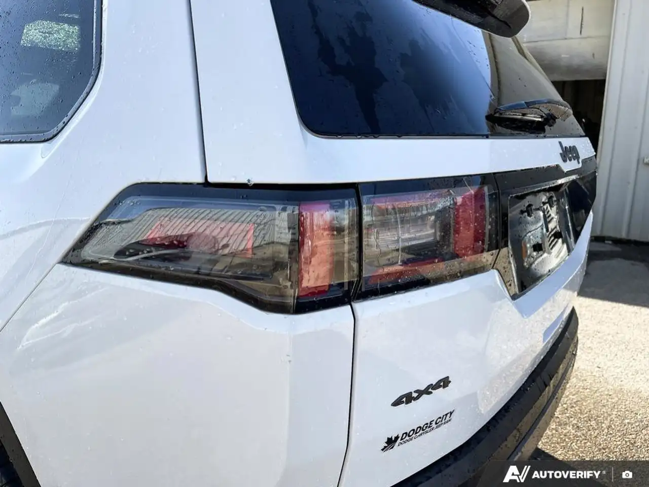 Jeep Cherokee снимка Jeep Cherokee