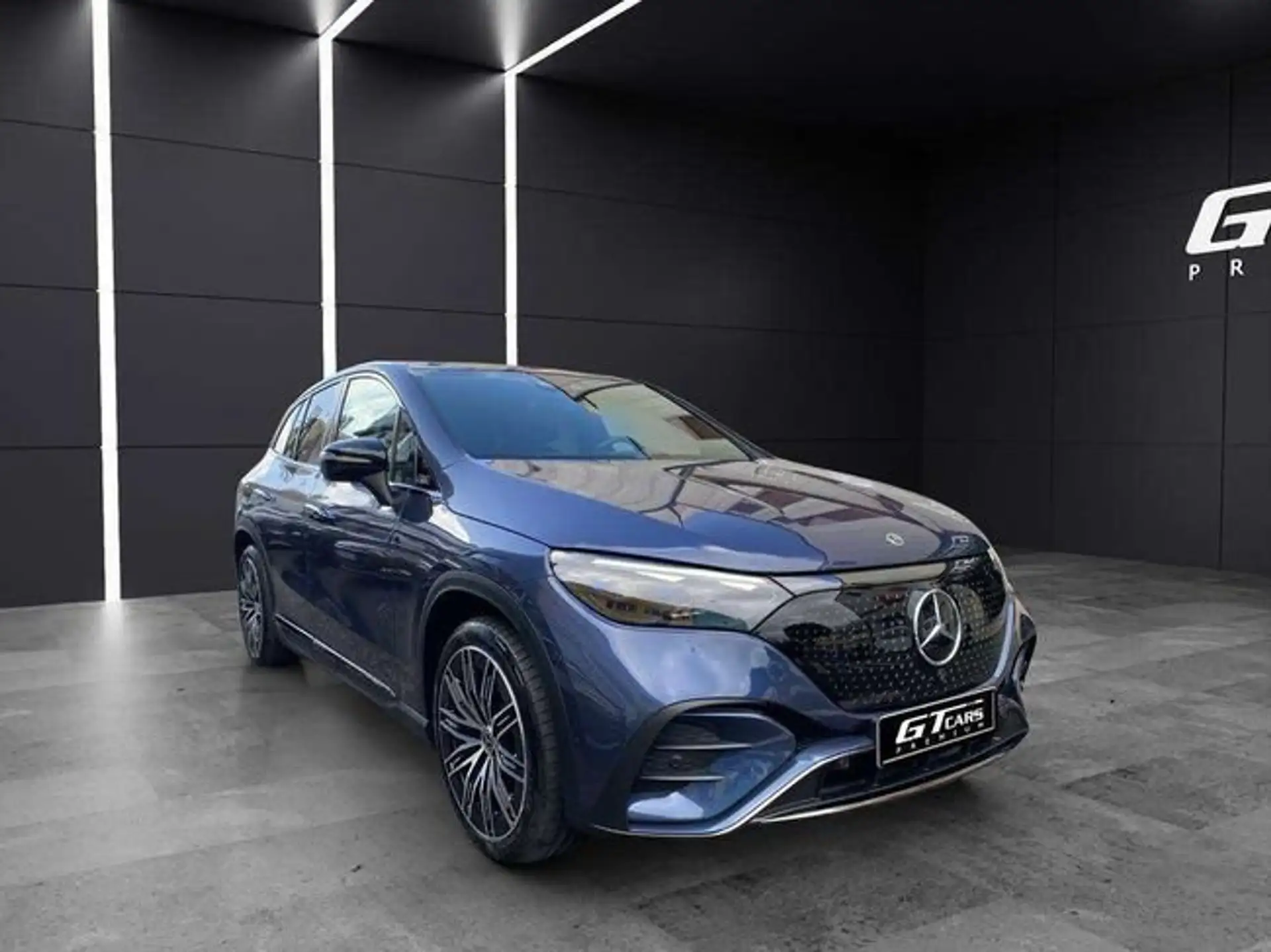 Mercedes-Benz EQE EQE 43 AMG 2024 실버 사진 3