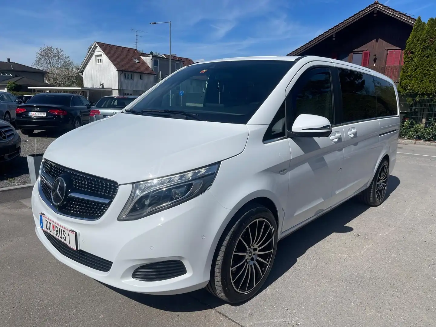 Mercedes-Benz V 250 BlueTEC 4MATIC Avantgarde lang Aut. Weiß - 2