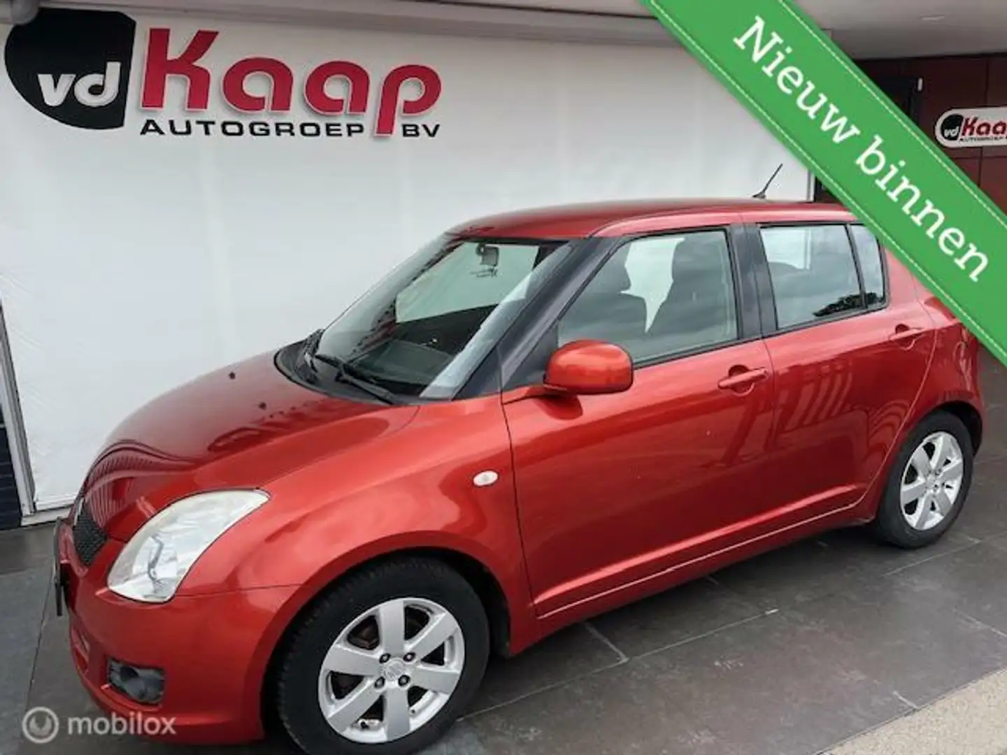 Suzuki Swift 1.3 Comfort Оранжевий - 1