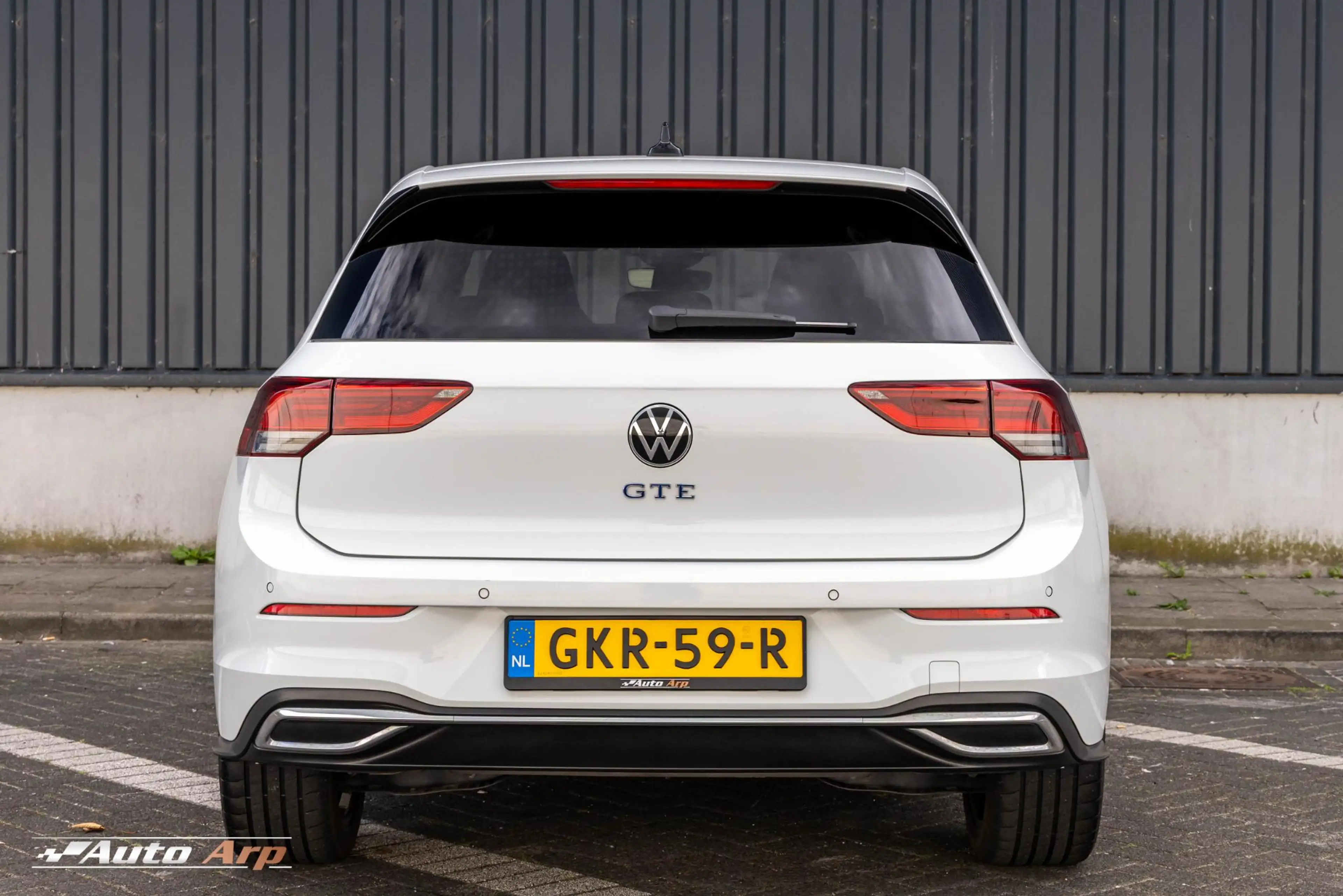 Volkswagen Golf GTE 1.4 eHybrid — photo 9