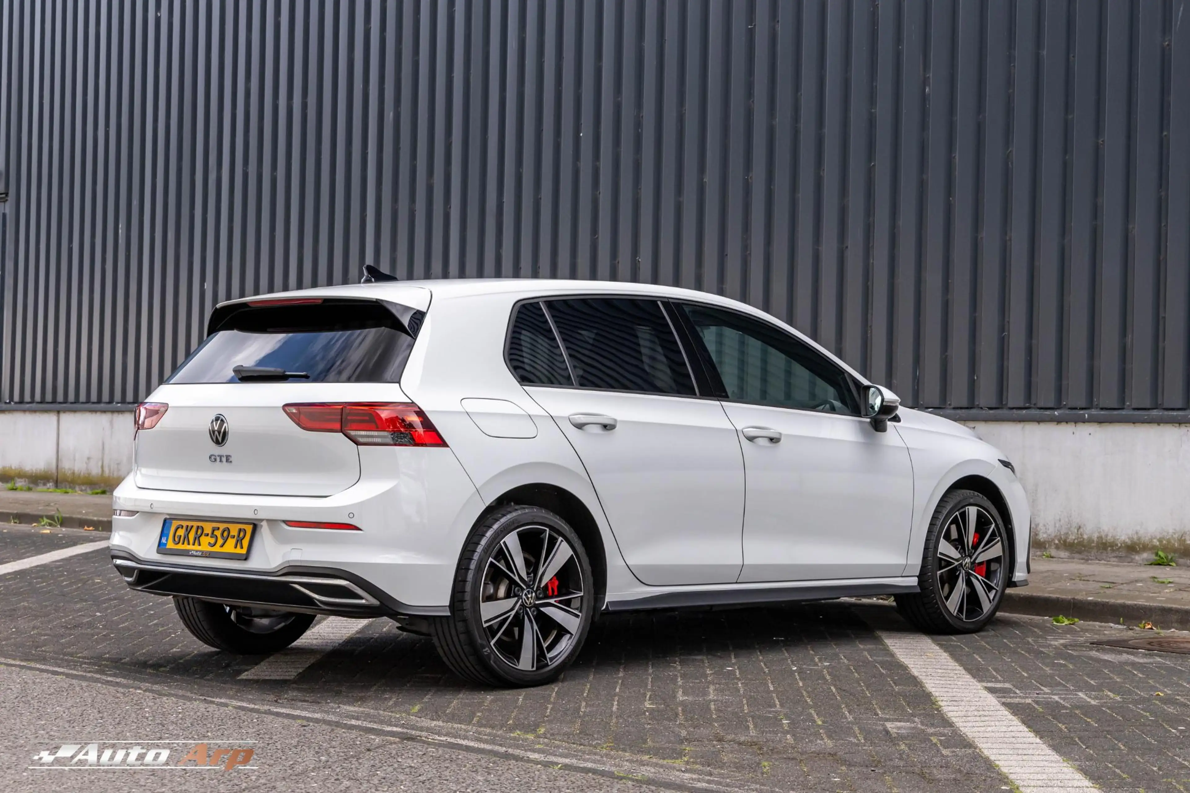 Volkswagen Golf GTE 1.4 eHybrid — photo 10