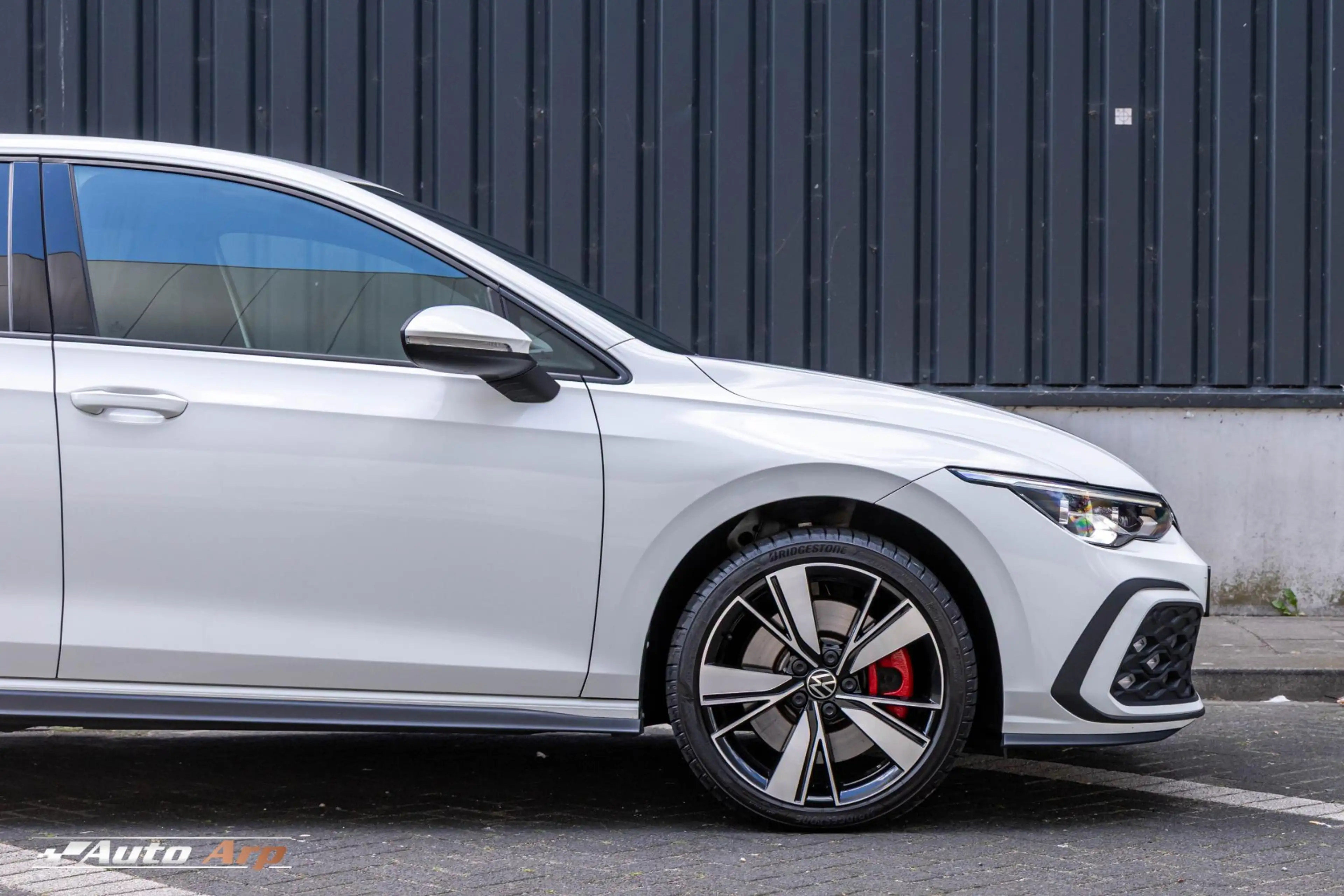Volkswagen Golf GTE 1.4 eHybrid — photo 4