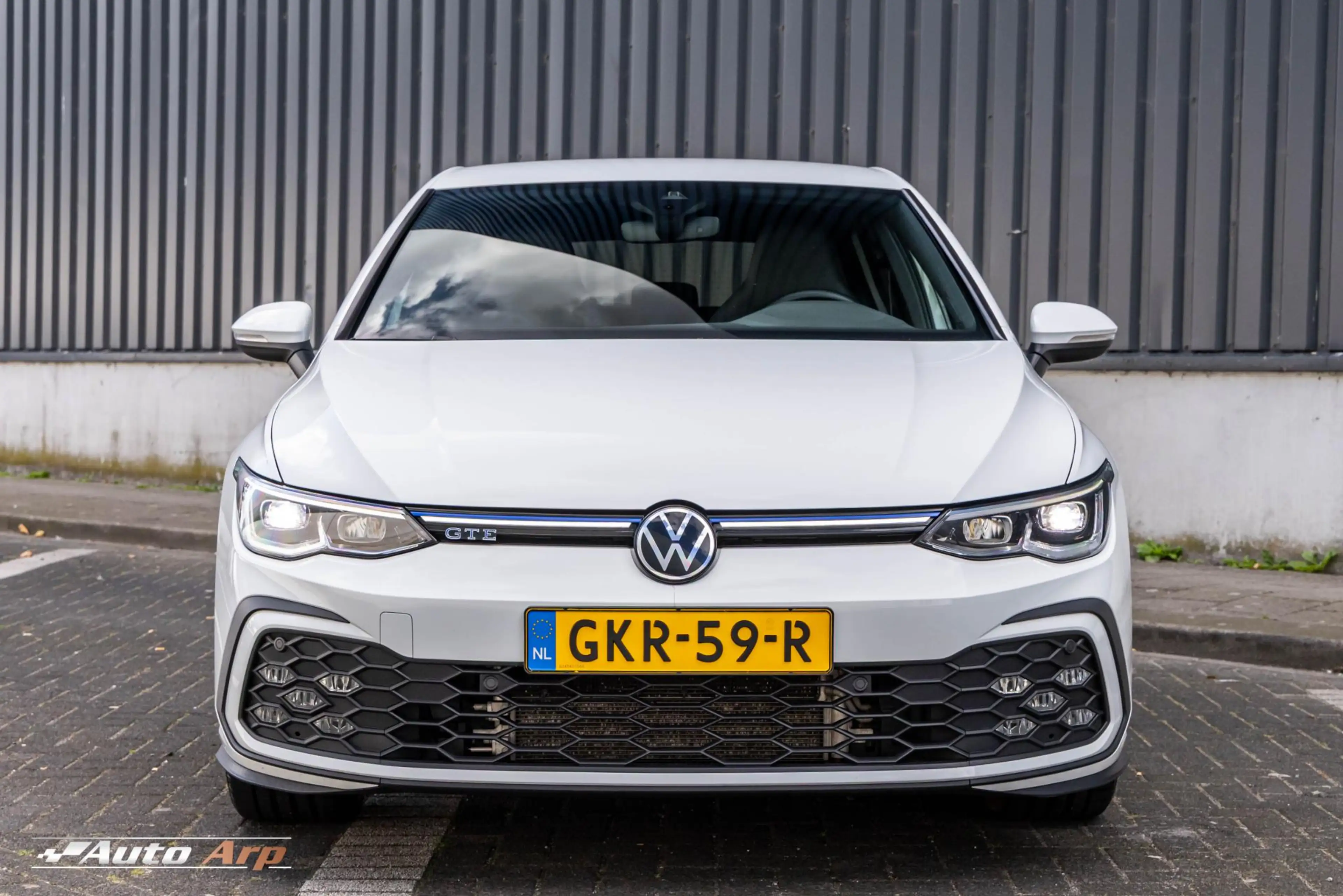 Volkswagen Golf GTE 1.4 eHybrid — photo 5