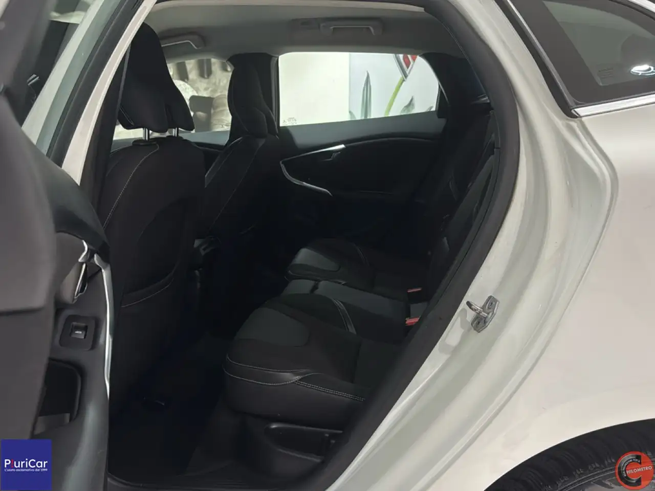 2014 Volvo V40 T4 Momentum 180cv auto Cruise Fari Xeno Blis 17”, photograph 8