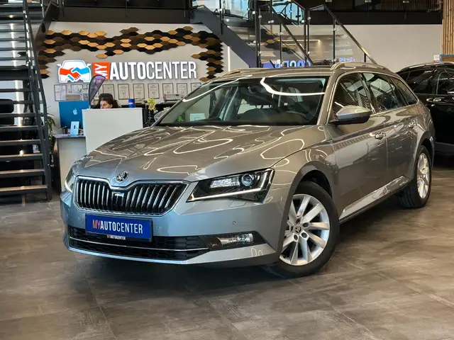 Skoda Superb Combi Style *Bi Xenon*Klima*ACC*