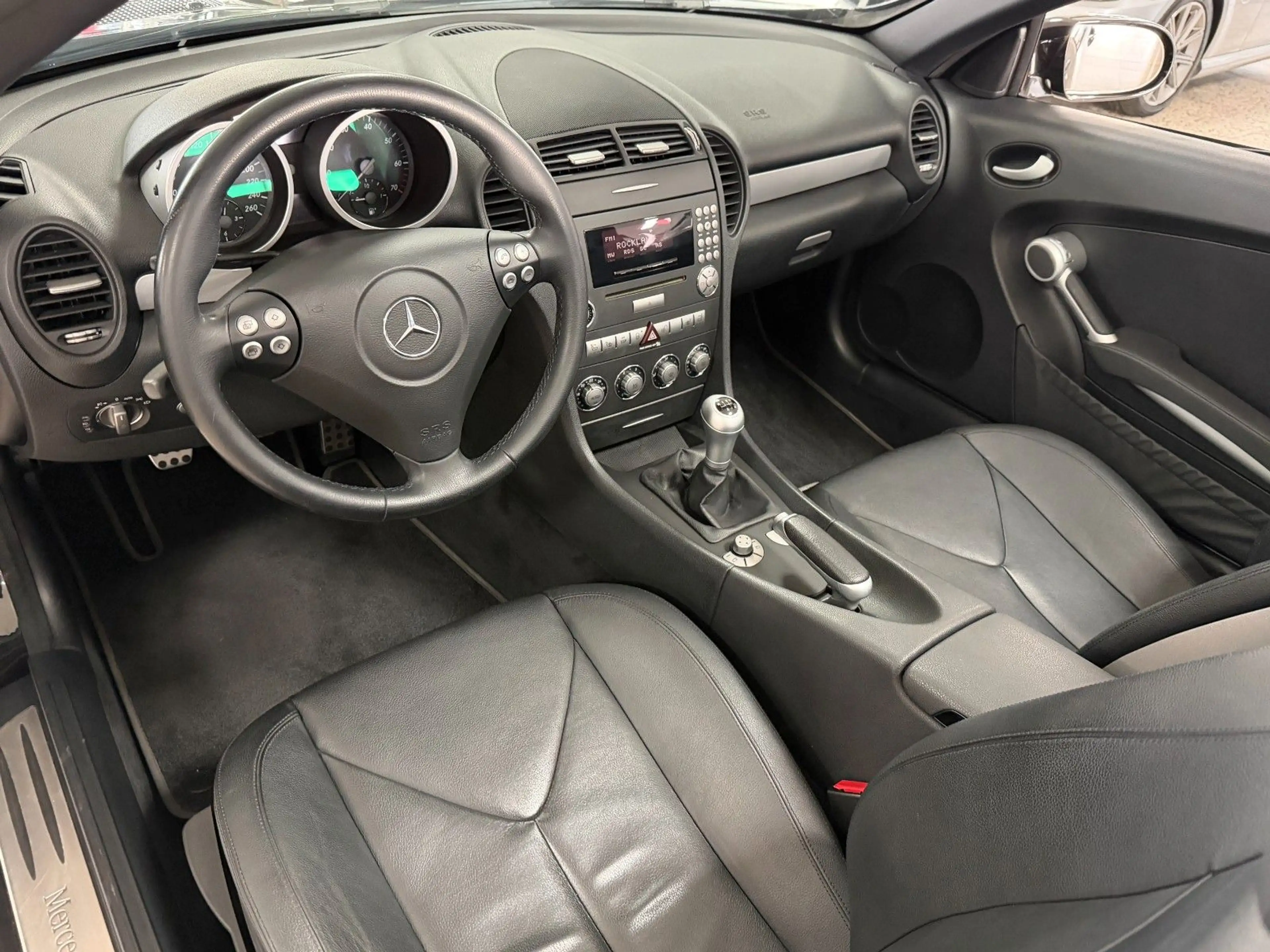 Mercedes-Benz SLK 200 Kompressor/Xenon/Leder/Airscarf/2.Hand — photo 14