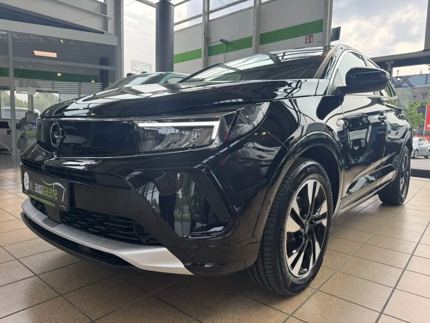 Opel Grandland 1.2 DI Elegance Noir - 1