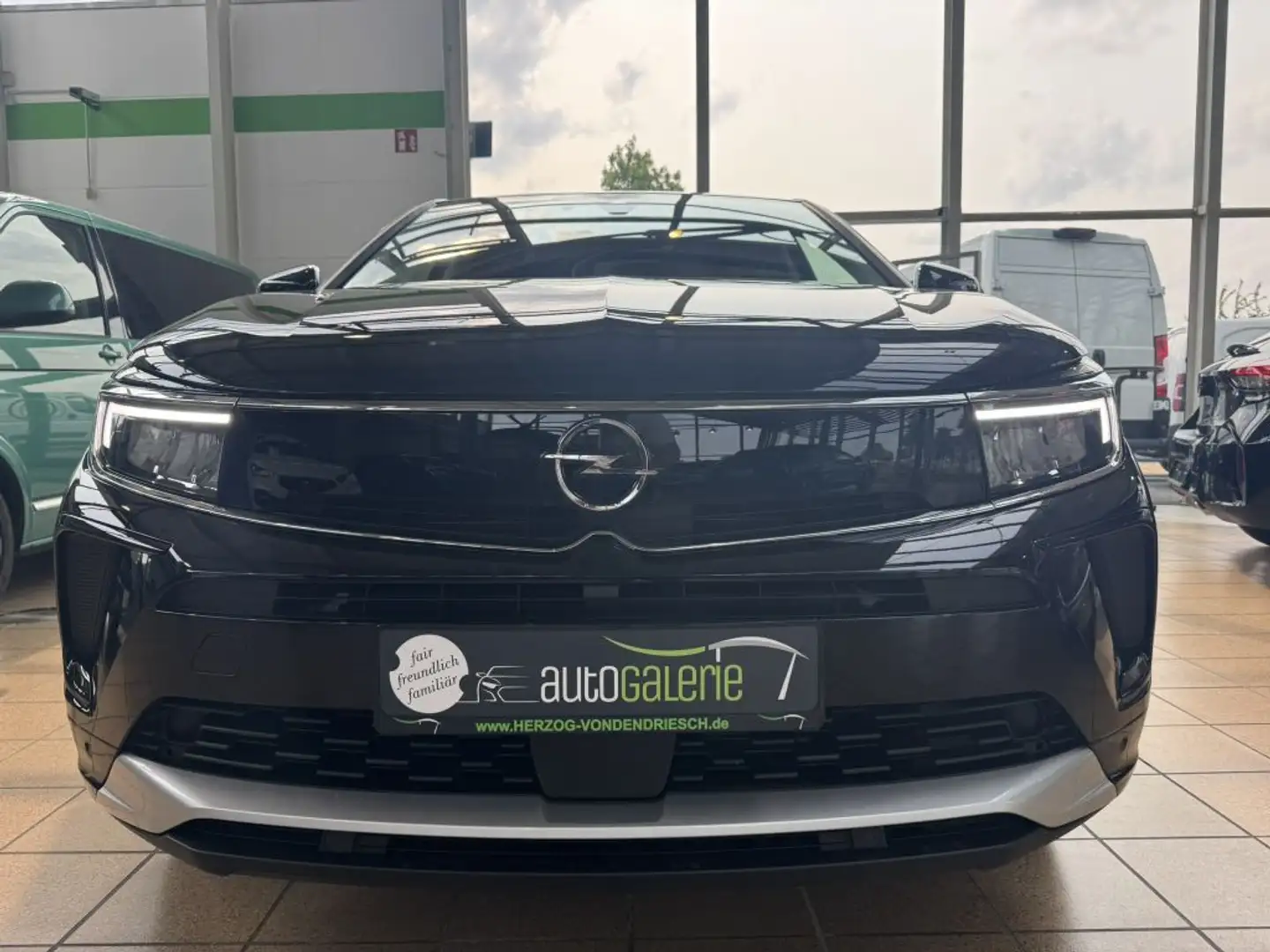 Opel Grandland 1.2 DI Elegance Noir - 2