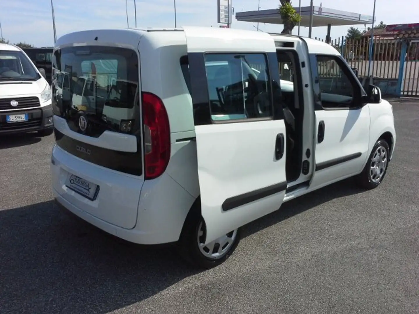 Fiat Doblo 1.4 TJET BENZINA CON METANO 5 posti Autovettura Bianco - 2