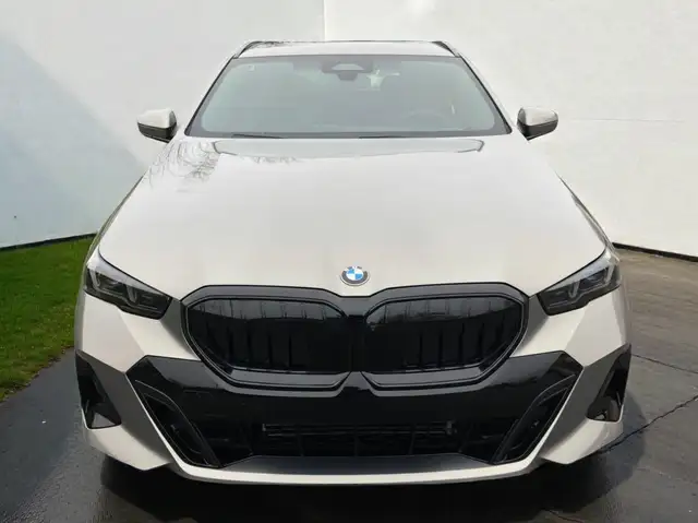 BMW 540 540d Touring MHEV xDrive Aut. Ansicht 2