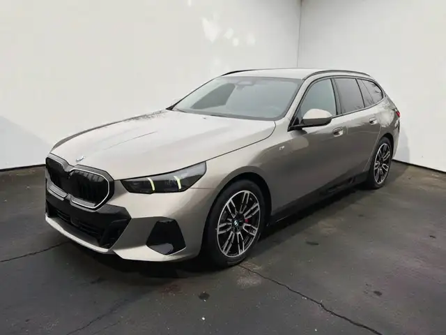 BMW 540 540d Touring MHEV xDrive Aut. Ansicht 1
