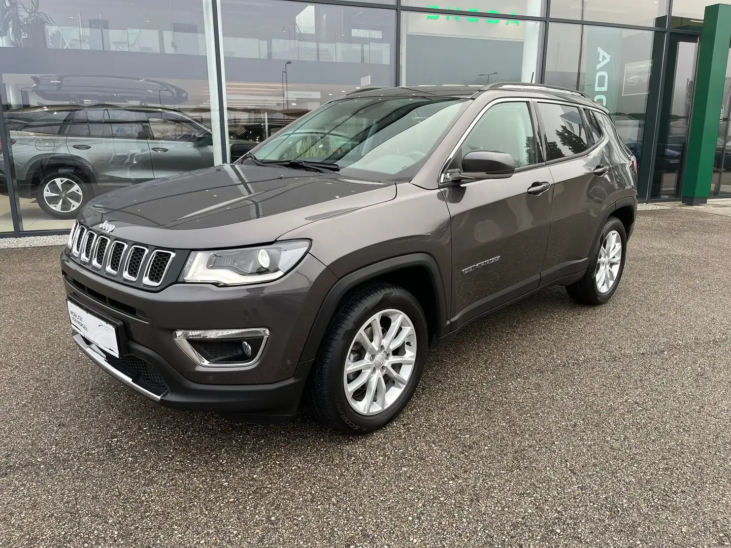 Jeep Compass Limited FWD Grau - 1