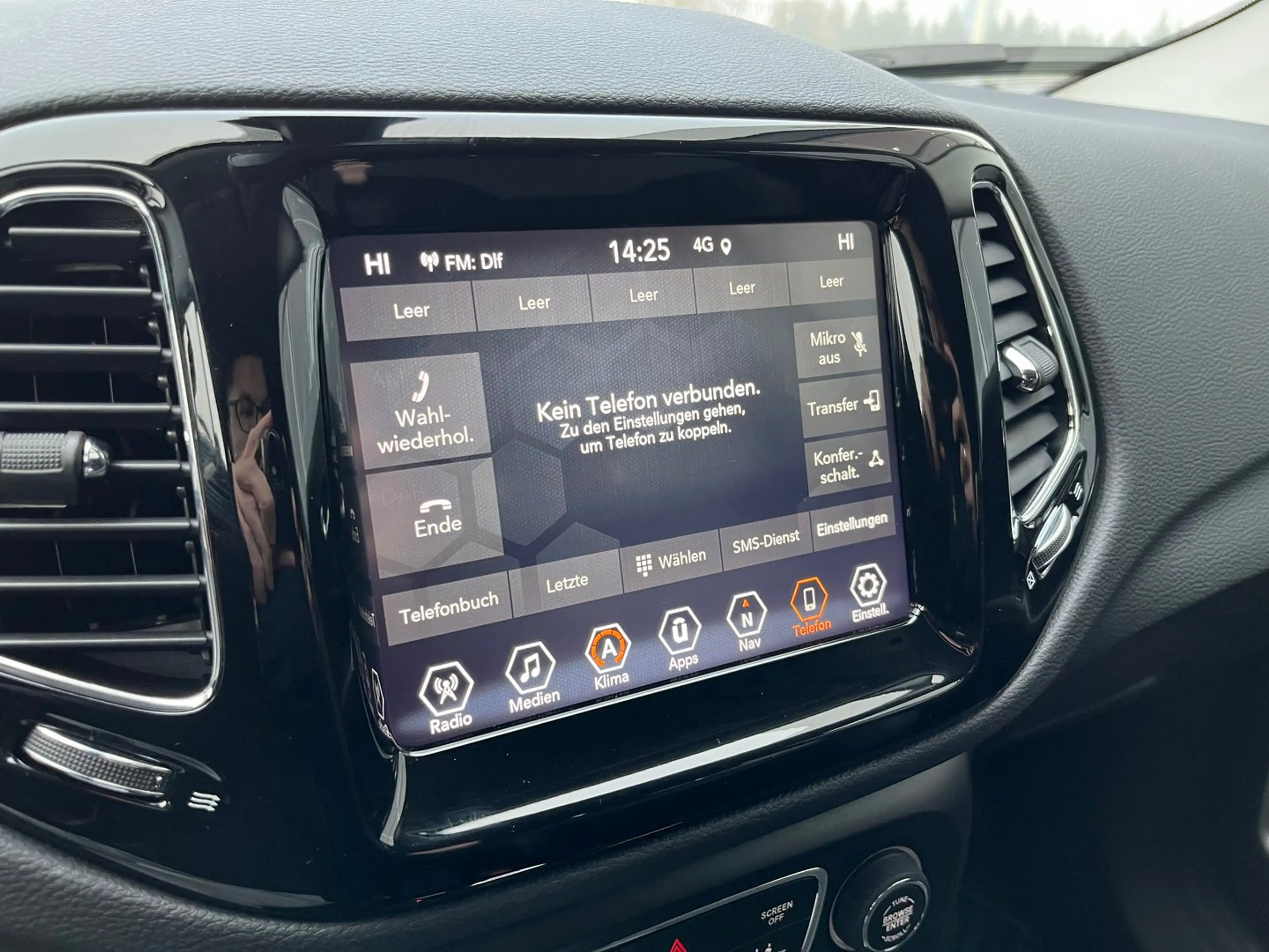 Jeep Compass Limited FWD — photo 14