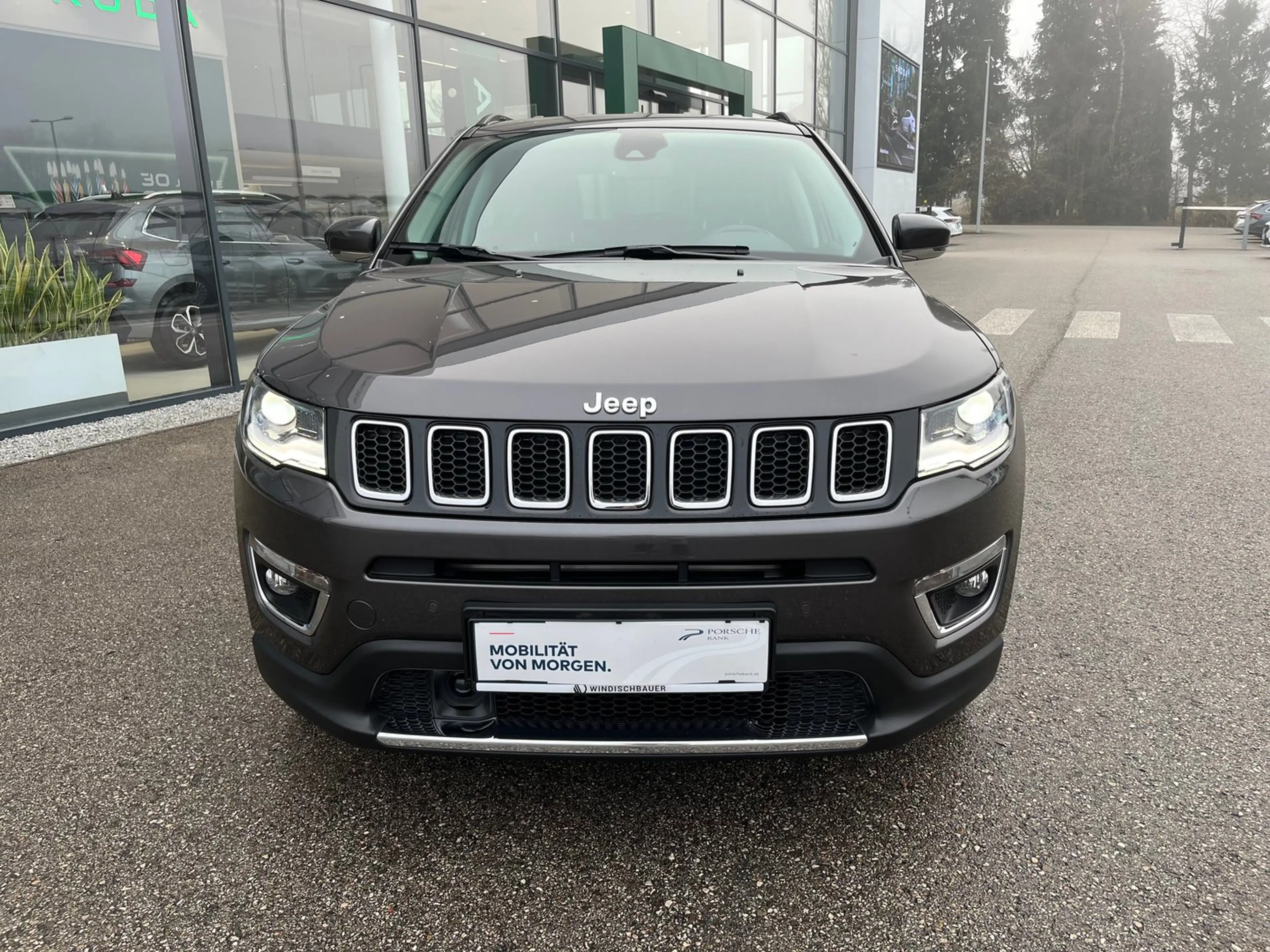 Jeep Compass Limited FWD — photo 2