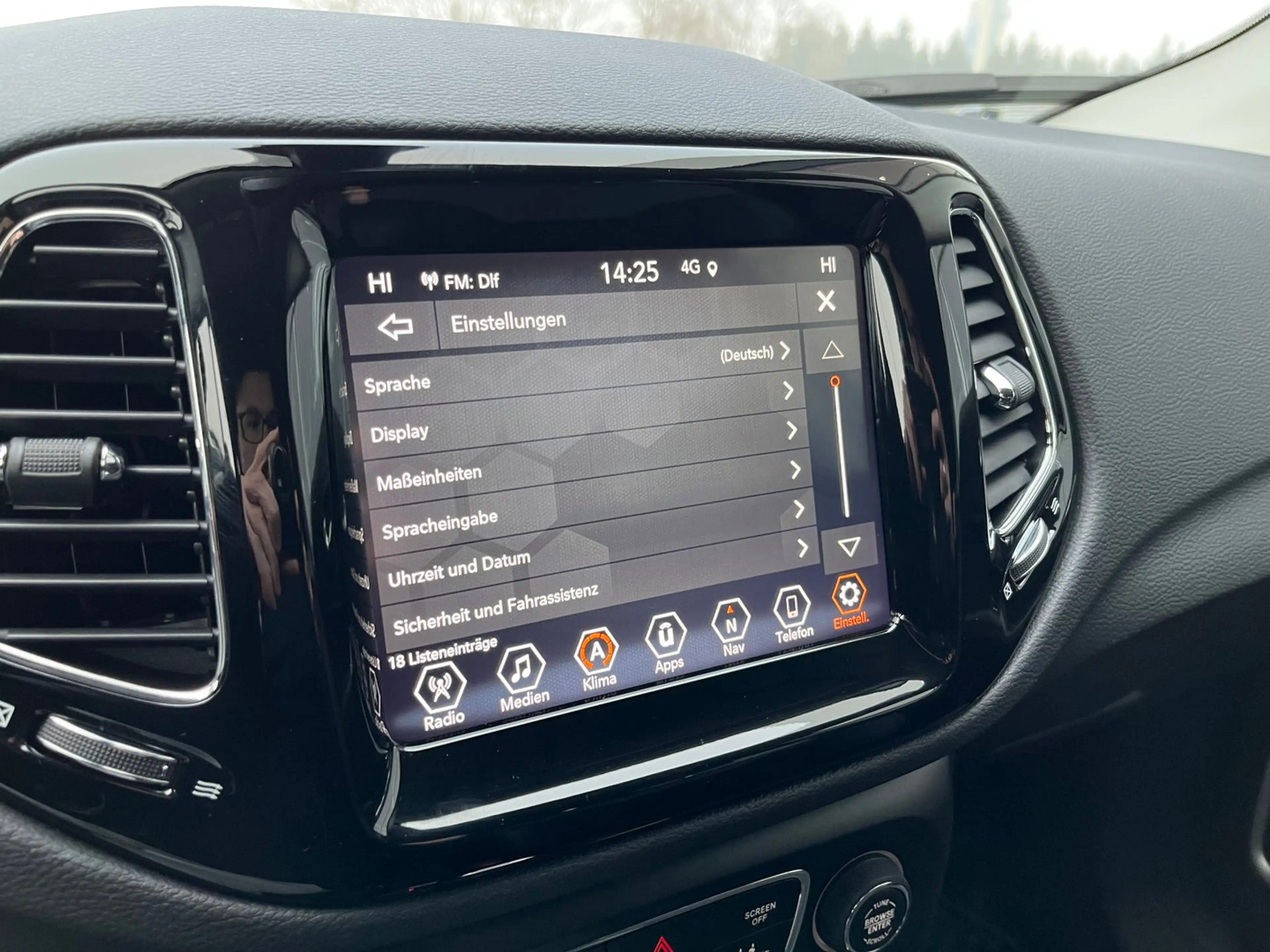 Jeep Compass Limited FWD — photo 15