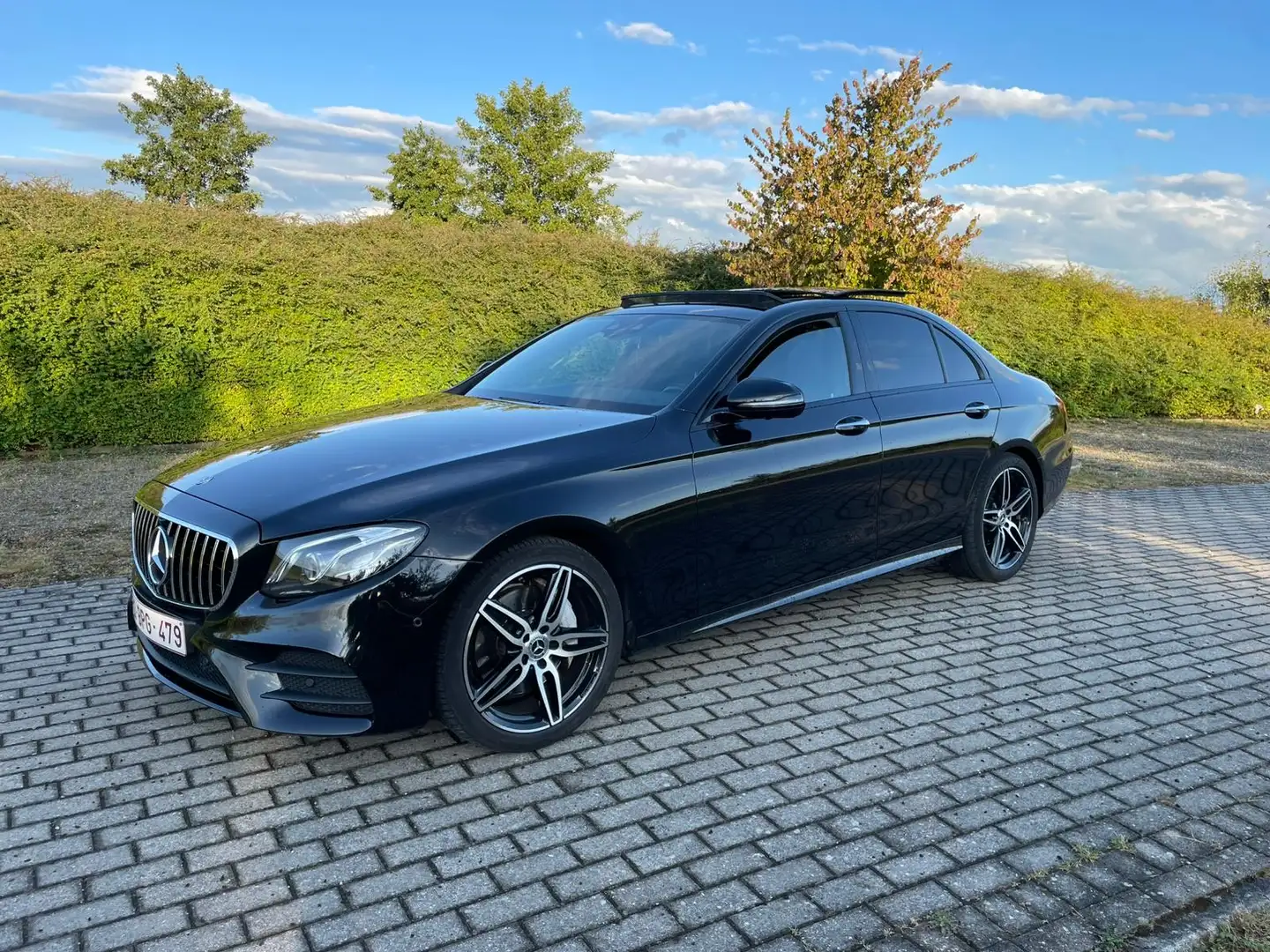 Mercedes-Benz E 220 d AMG PACK (EU6d-TEMP) Negro - 1