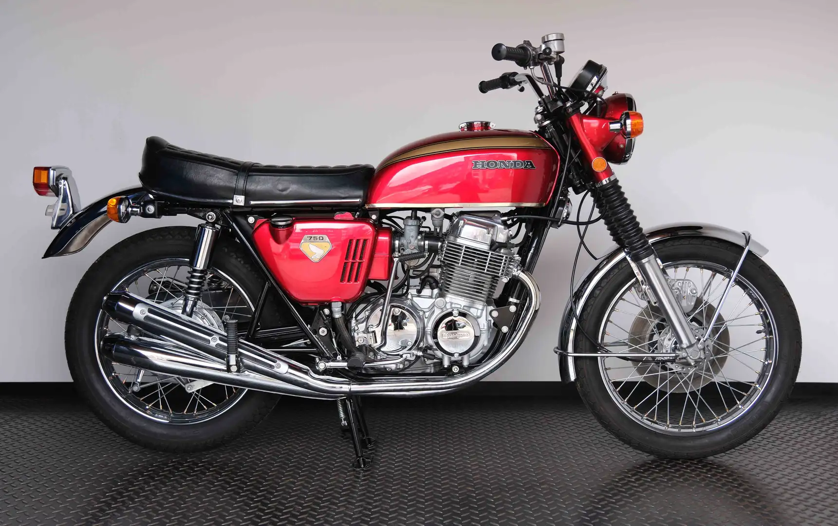 Honda CB 750 four K0 Sandguss - vollständig restauriert - Red - 1