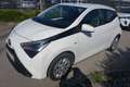 Toyota Aygo 1,0 VVT-i x-play **1.Besitz/8fach Bereift/Kamera** Weiß - thumbnail 3
