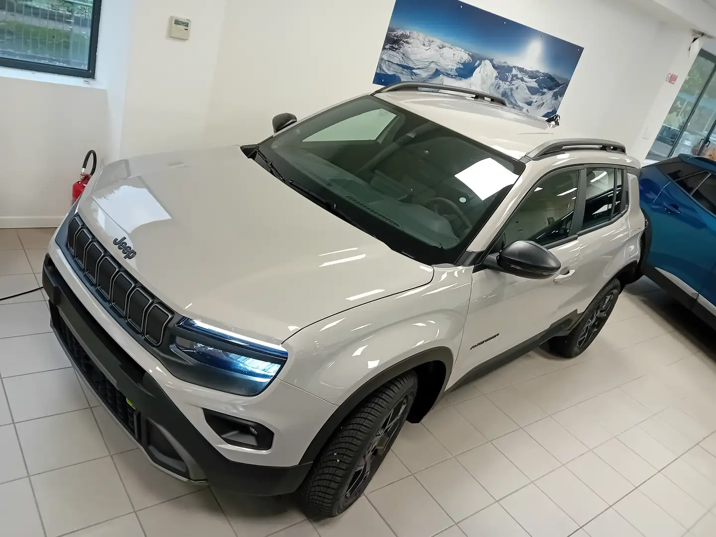 Jeep Avenger Avenger 1.2 turbo e-hybrid mhev Upland 4xe 145cv Beige - 2