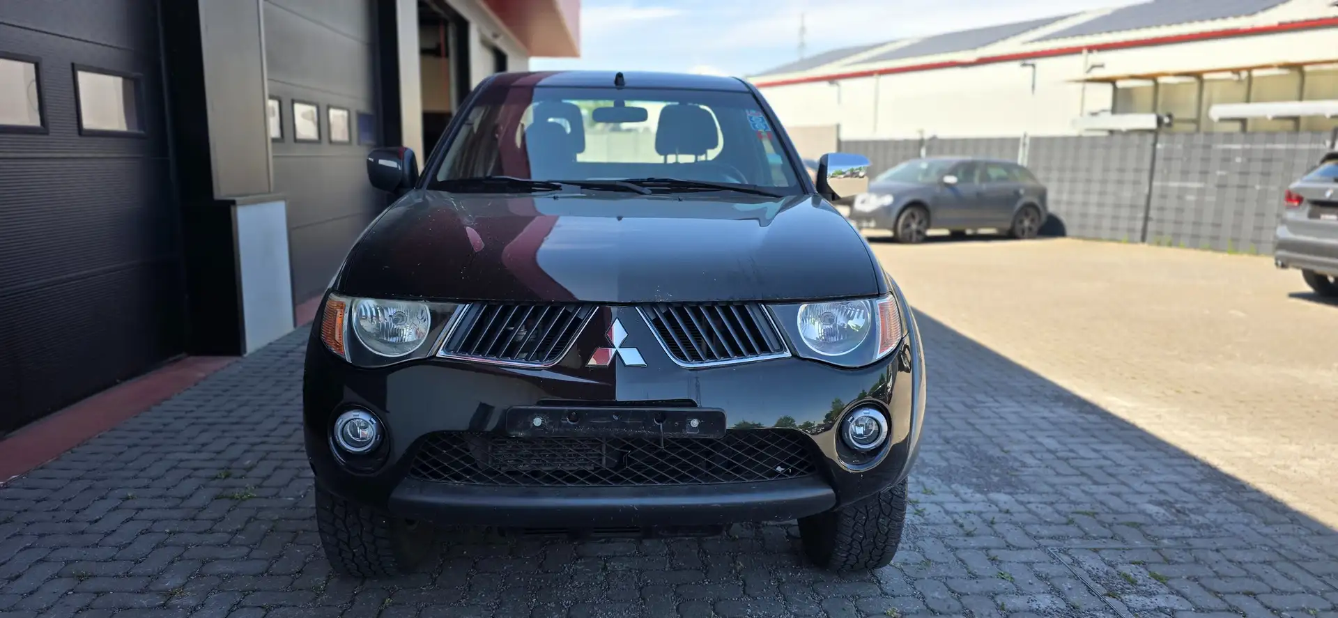 Mitsubishi L200 2.5 Turbo DI-D 4WD *LAADBAK/LICHTEVRACHT*** Negro - 2