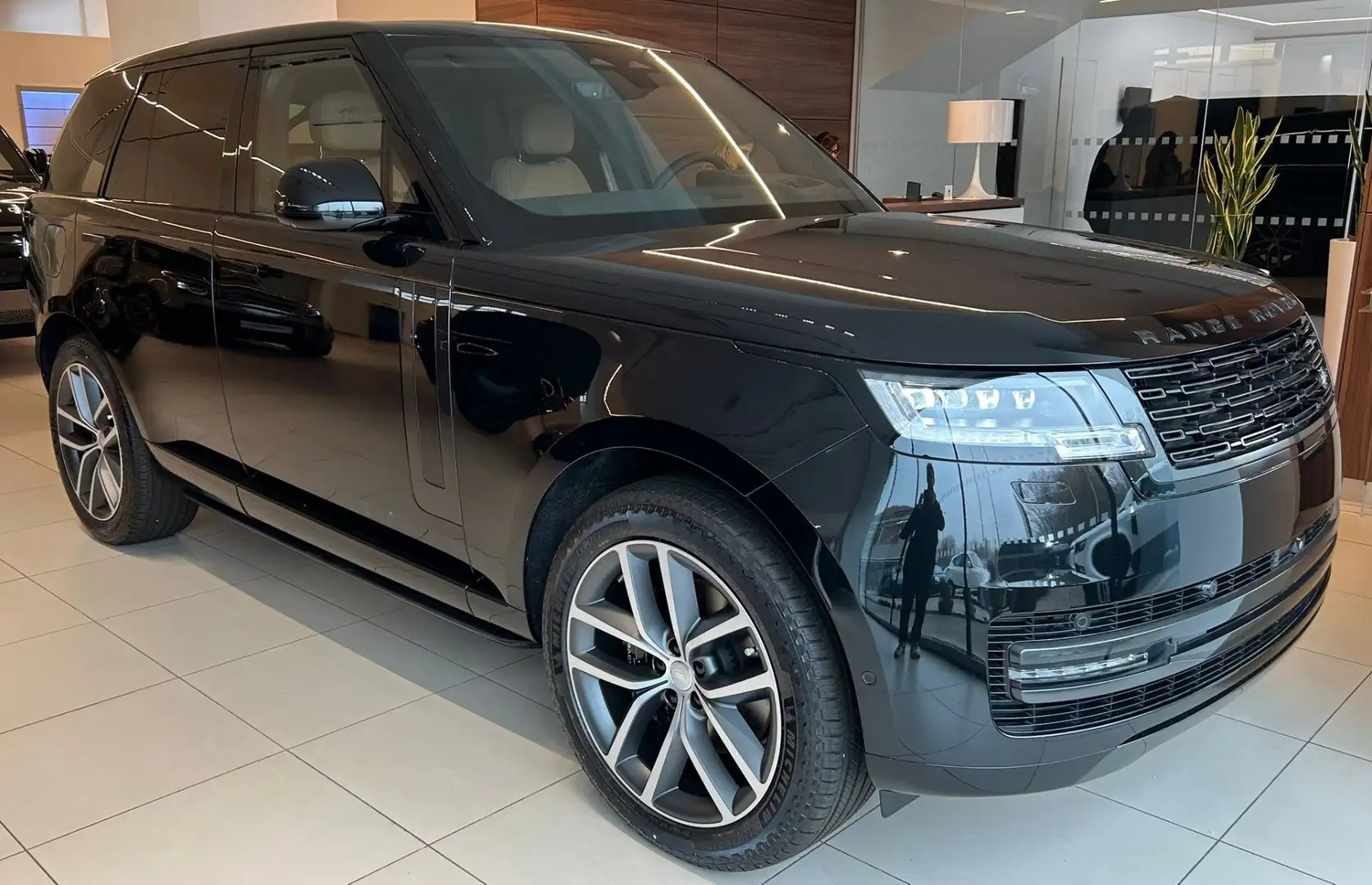Land Rover Range Rover Range Rover 3.0 I6 PHEV 460 CV HSE Schwarz - 1