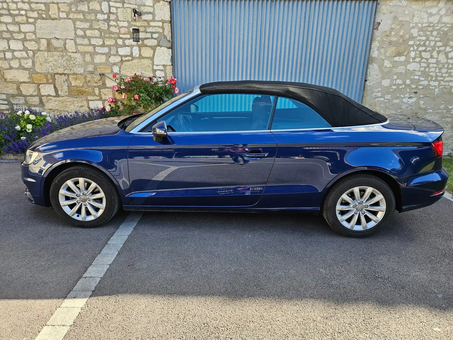 Audi A3 A3 Cabriolet 1.4 TFSI 125 Ambiente S tronic 7 Bleu - 2